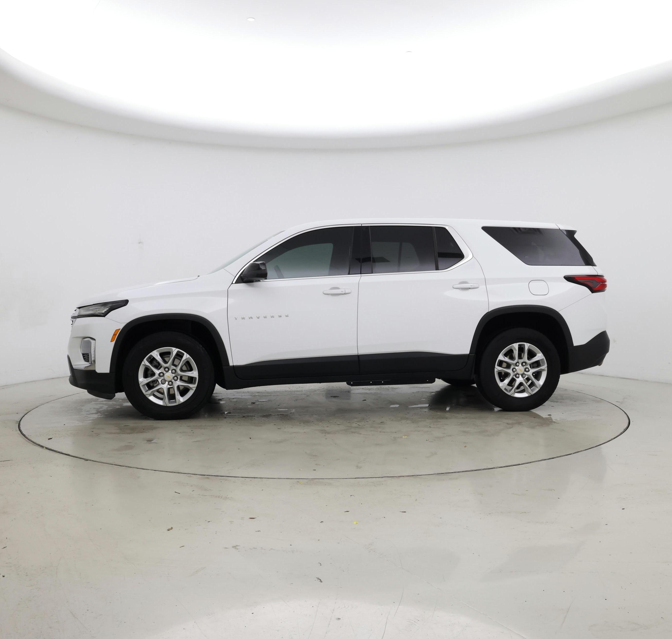 Thumbnail: 2023 Chevrolet Traverse - 3