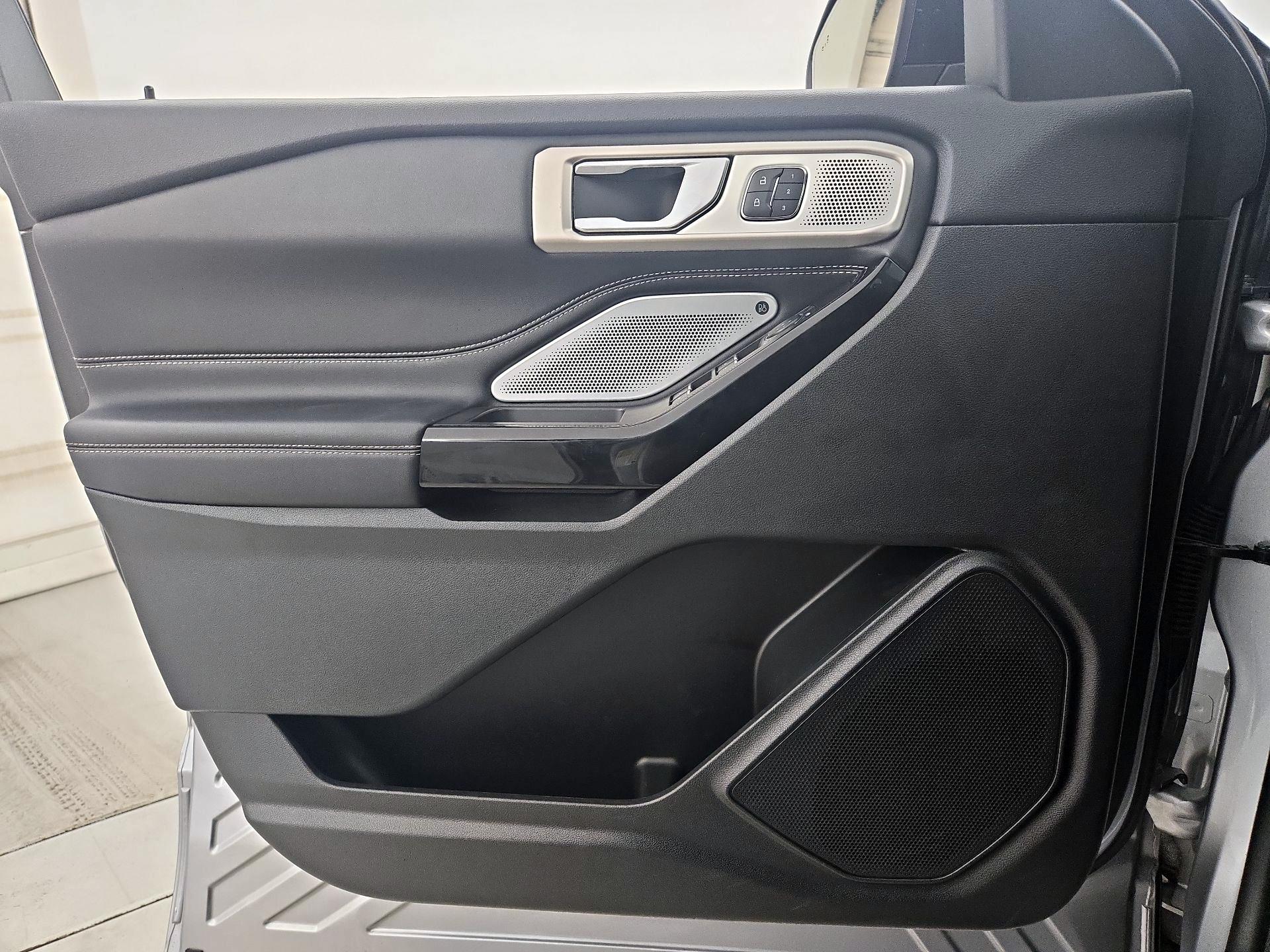 Thumbnail: 2021 Ford Explorer - 12