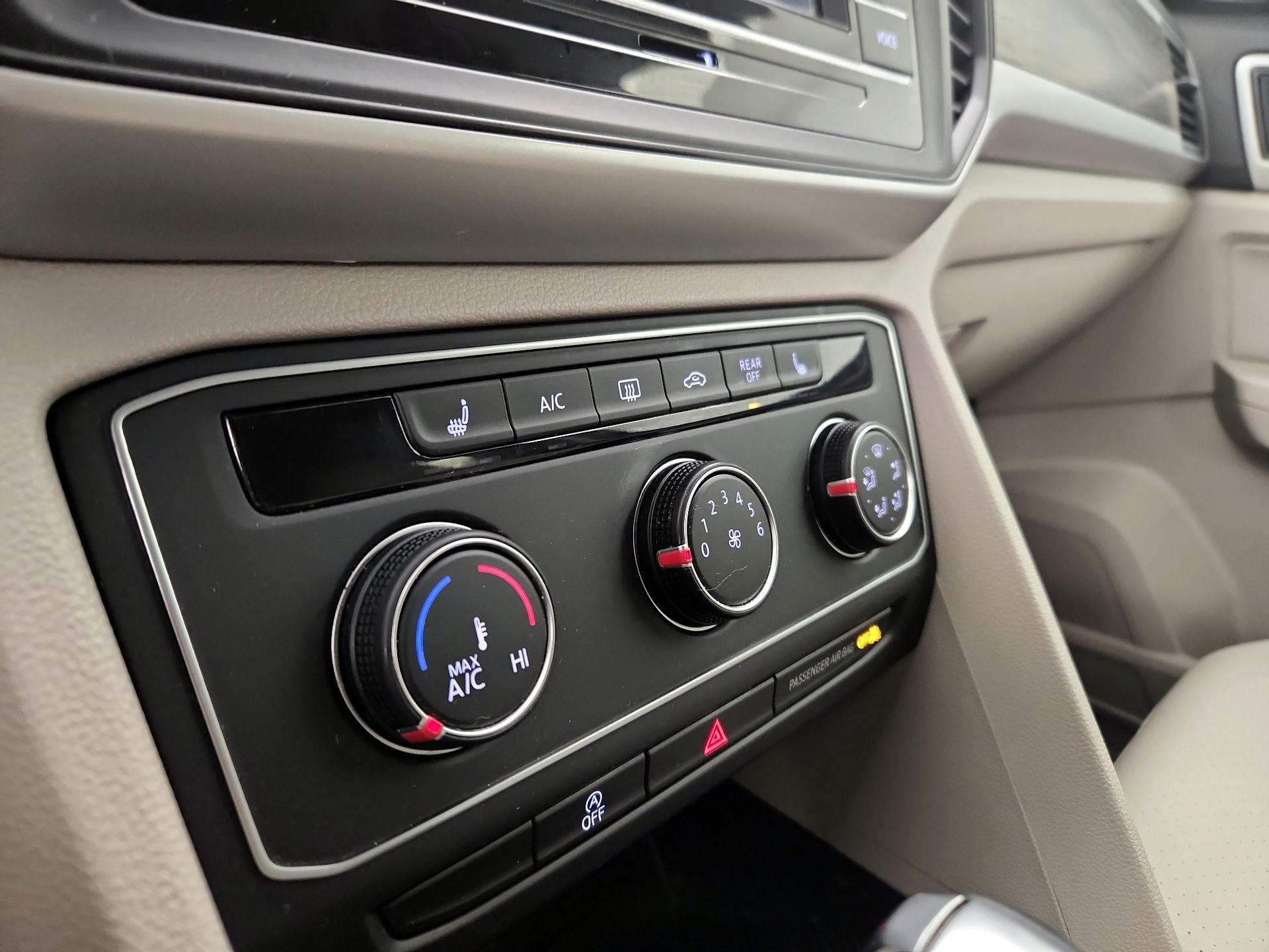 Thumbnail: 2022 Volkswagen Atlas - 16