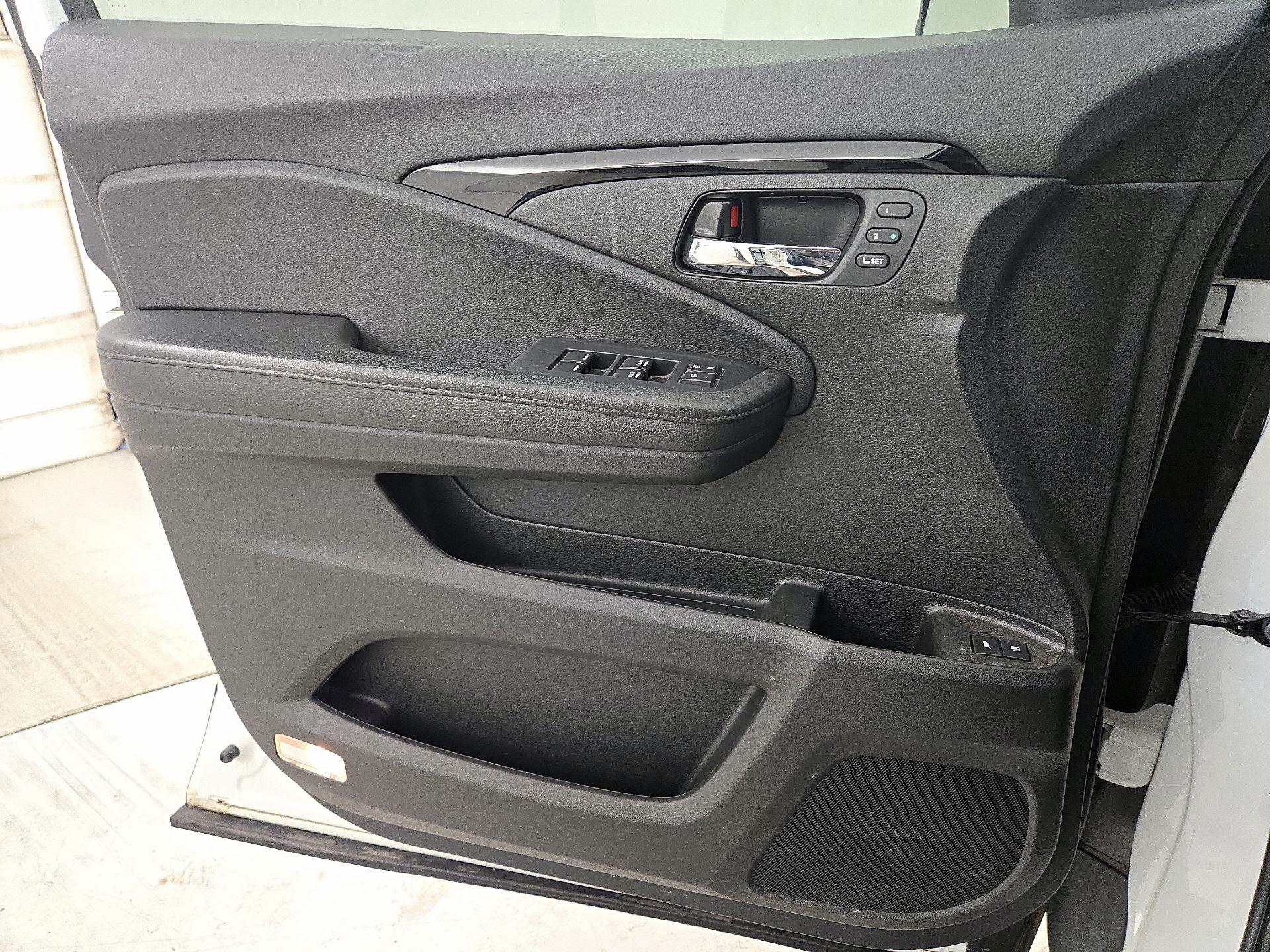 Thumbnail: 2021 Honda Passport - 12