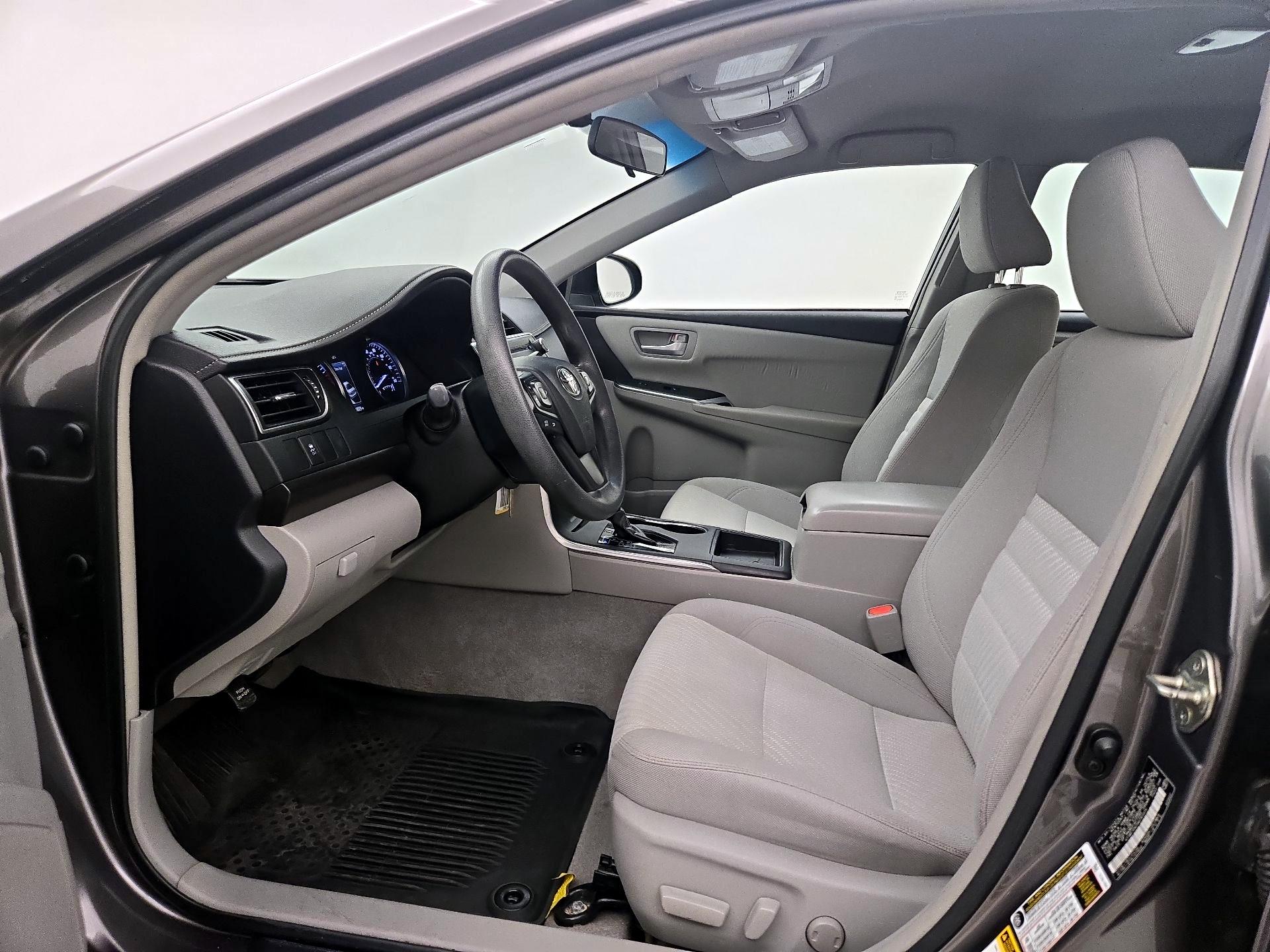 Thumbnail: 2017 Toyota Camry - 11