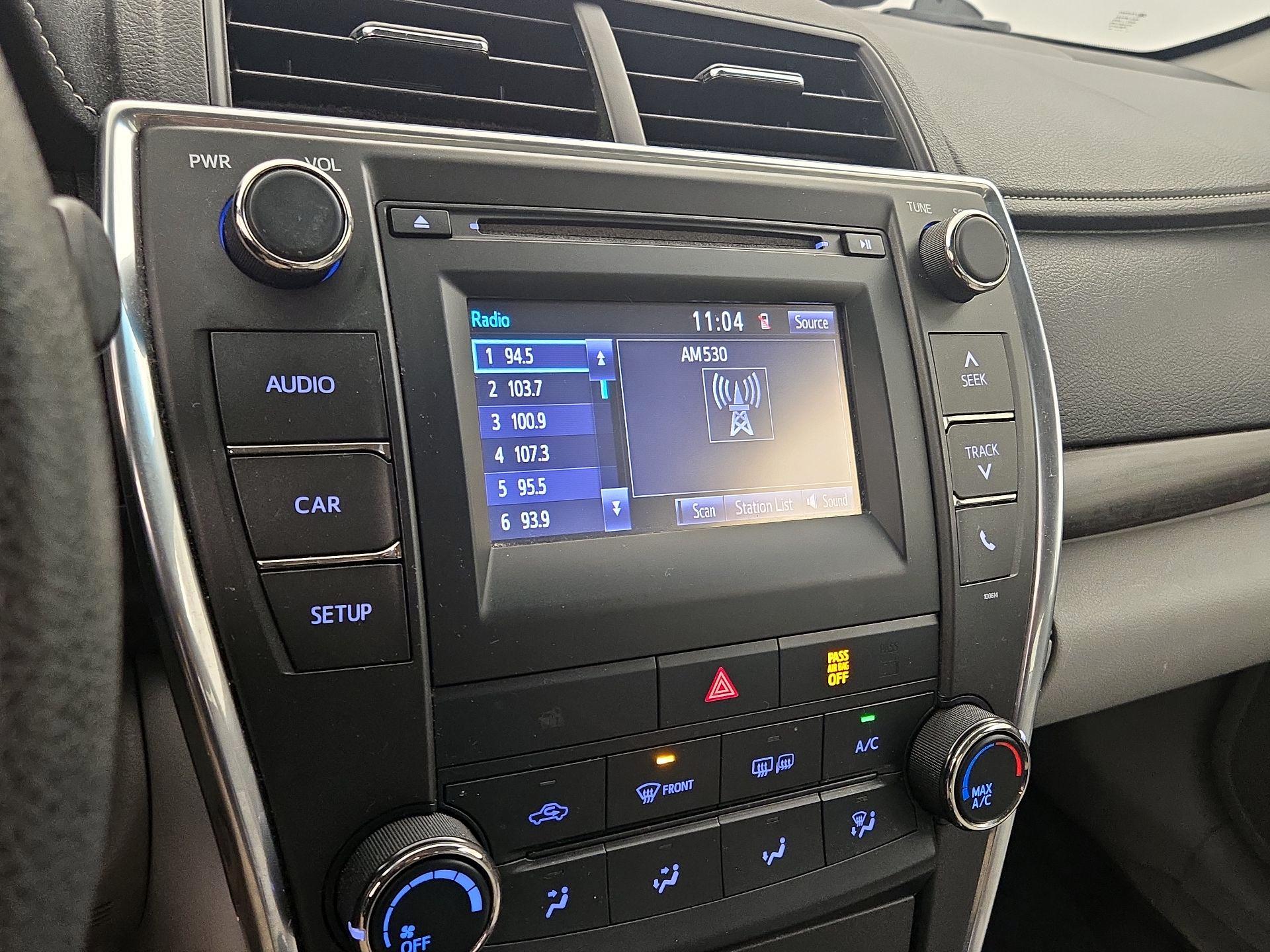 Thumbnail: 2017 Toyota Camry - 15