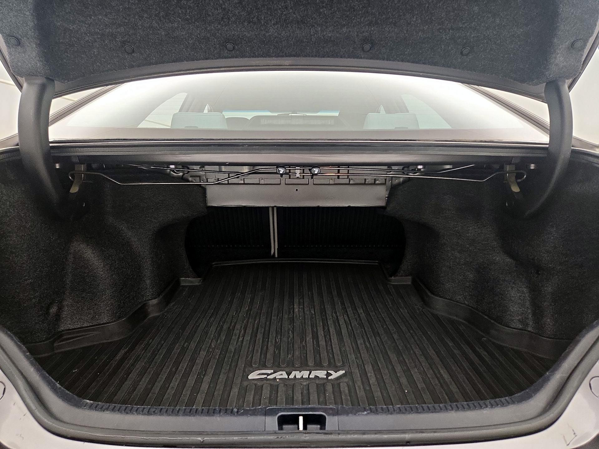 Thumbnail: 2017 Toyota Camry - 20