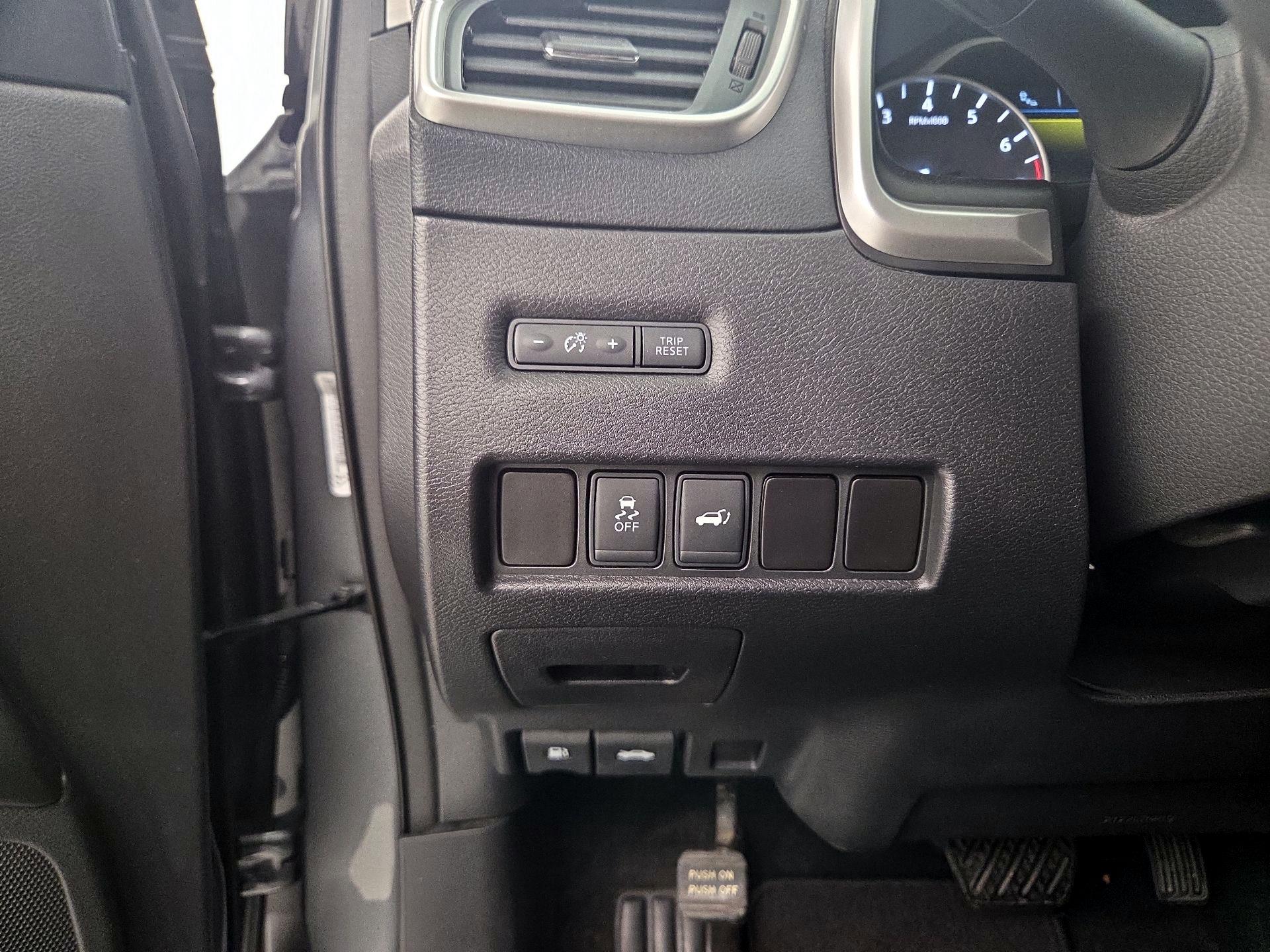 Thumbnail: 2016 Nissan Murano - 13