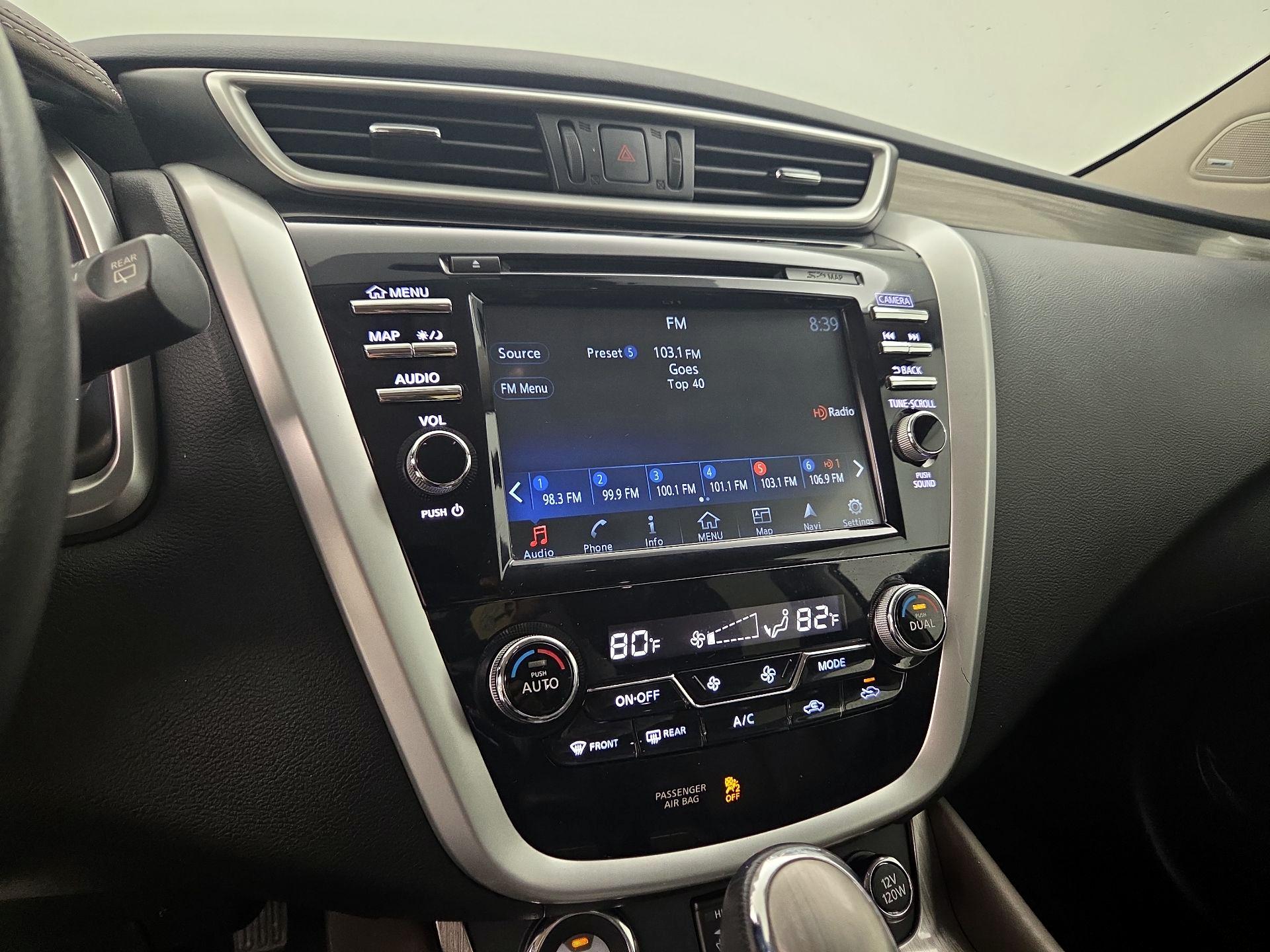 Thumbnail: 2016 Nissan Murano - 16