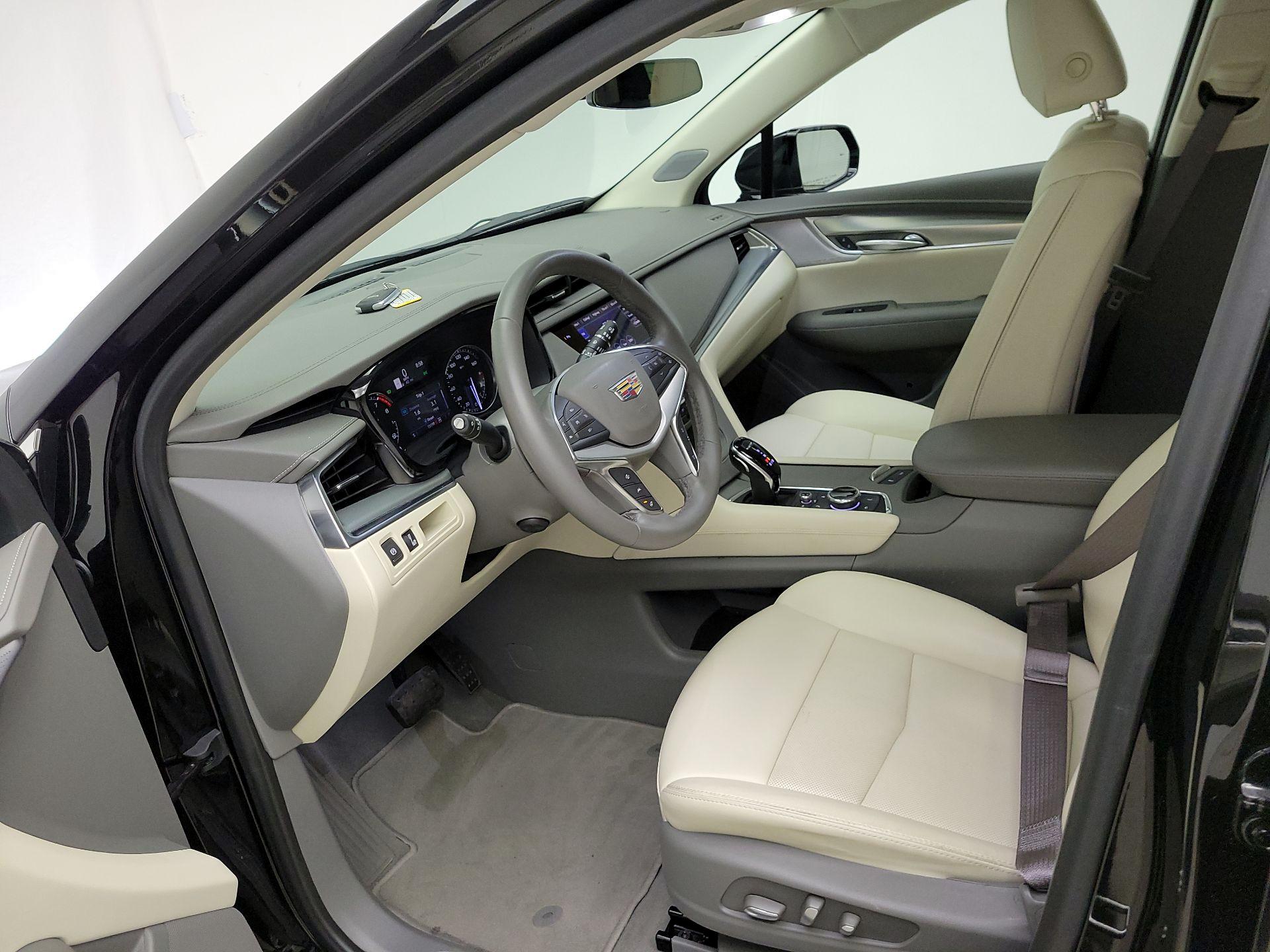 Thumbnail: 2025 Cadillac XT5 - 11