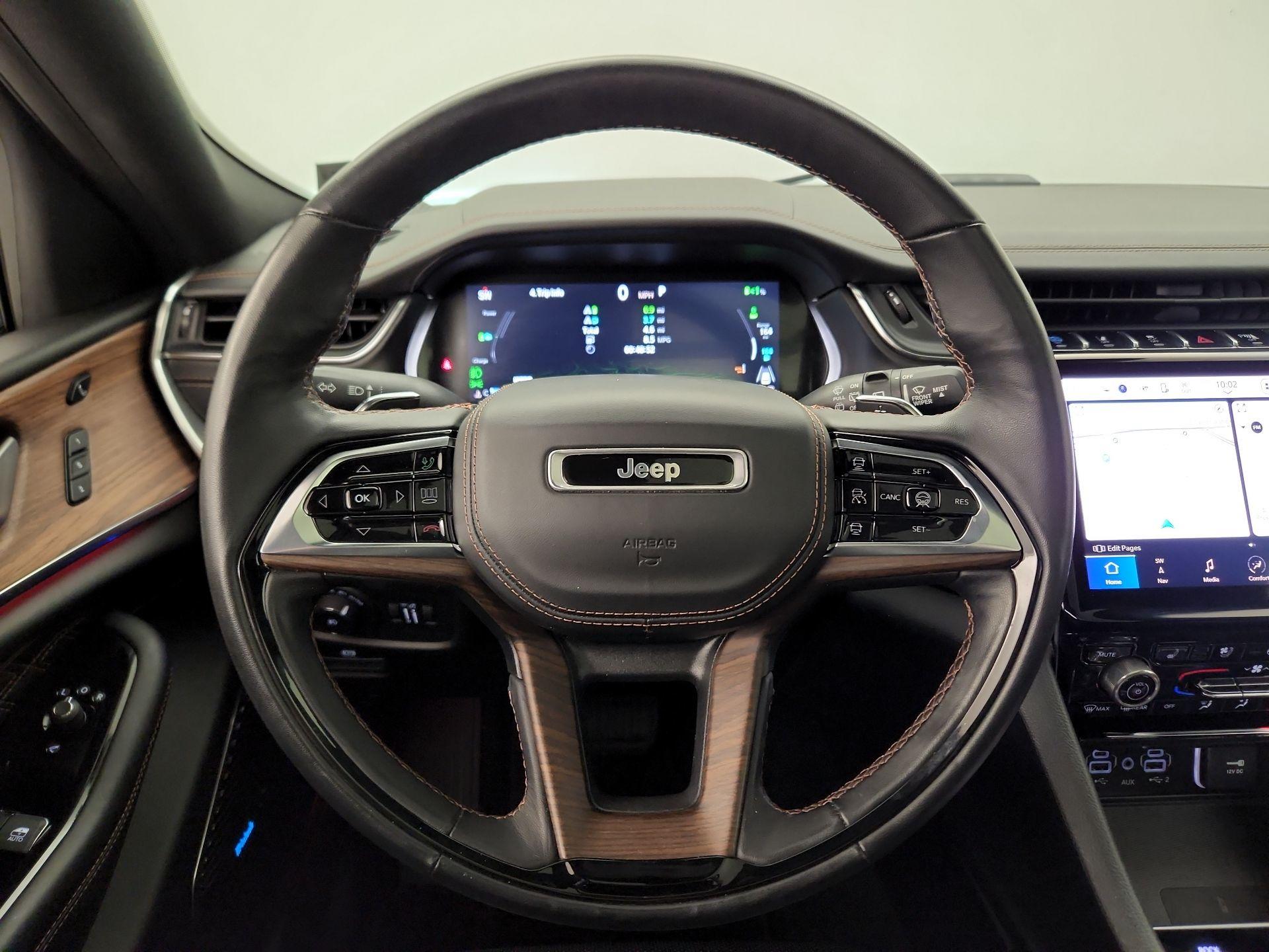 Thumbnail: 2022 Jeep Grand Cherokee - 10