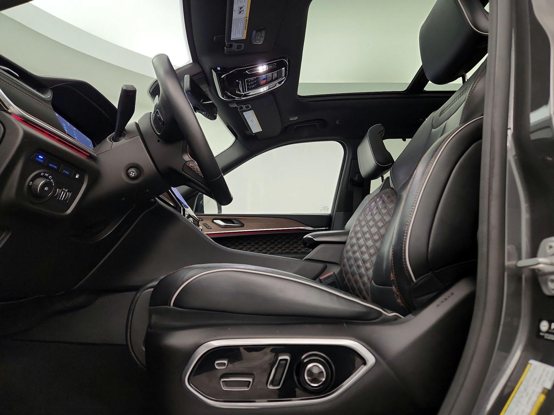 Thumbnail: 2022 Jeep Grand Cherokee - 20