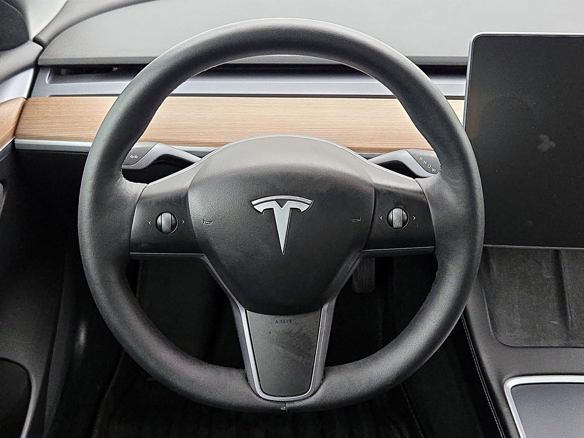 Thumbnail: 2021 Tesla Model 3 - 10
