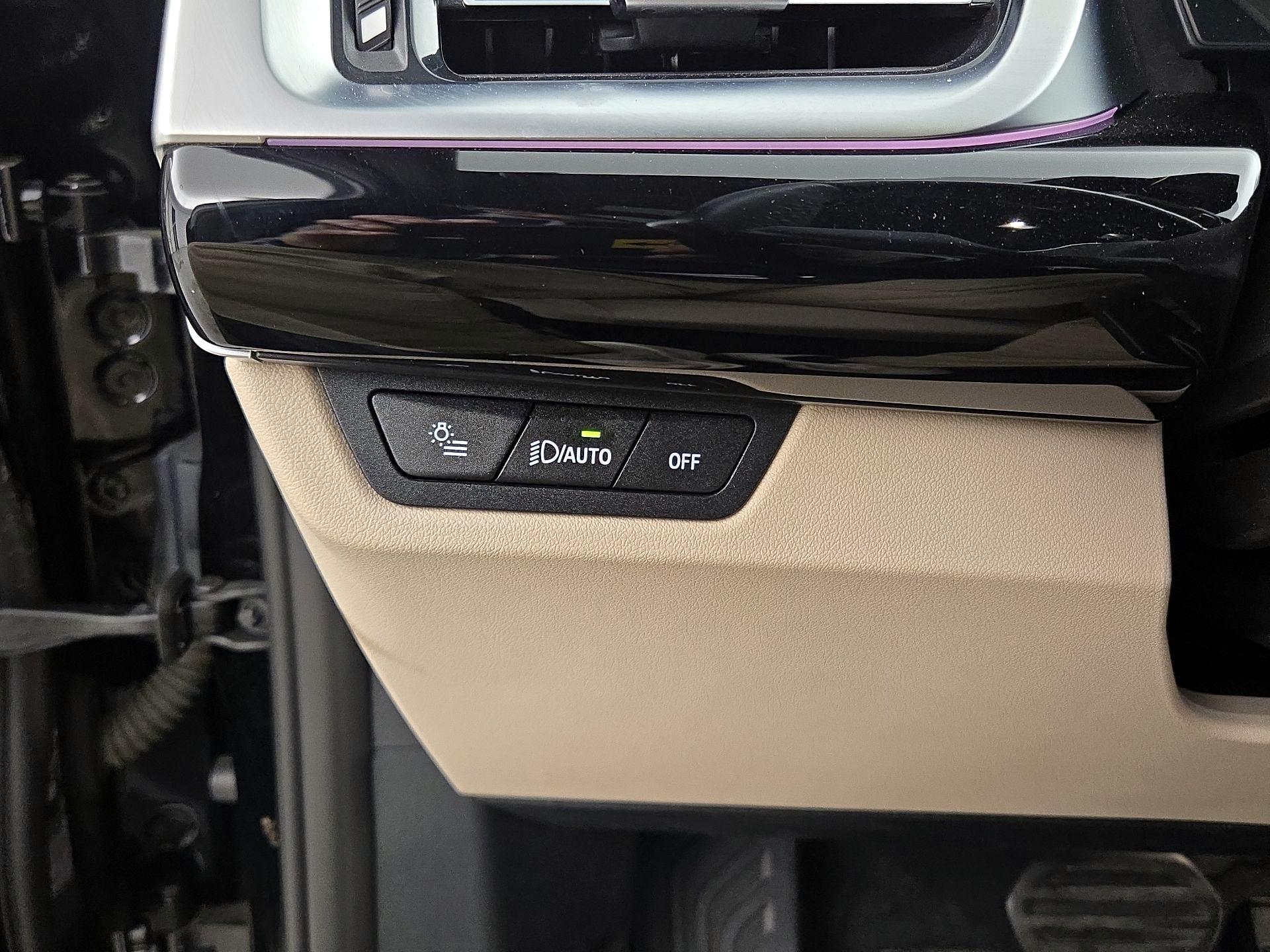 Thumbnail: 2023 BMW X1 - 13