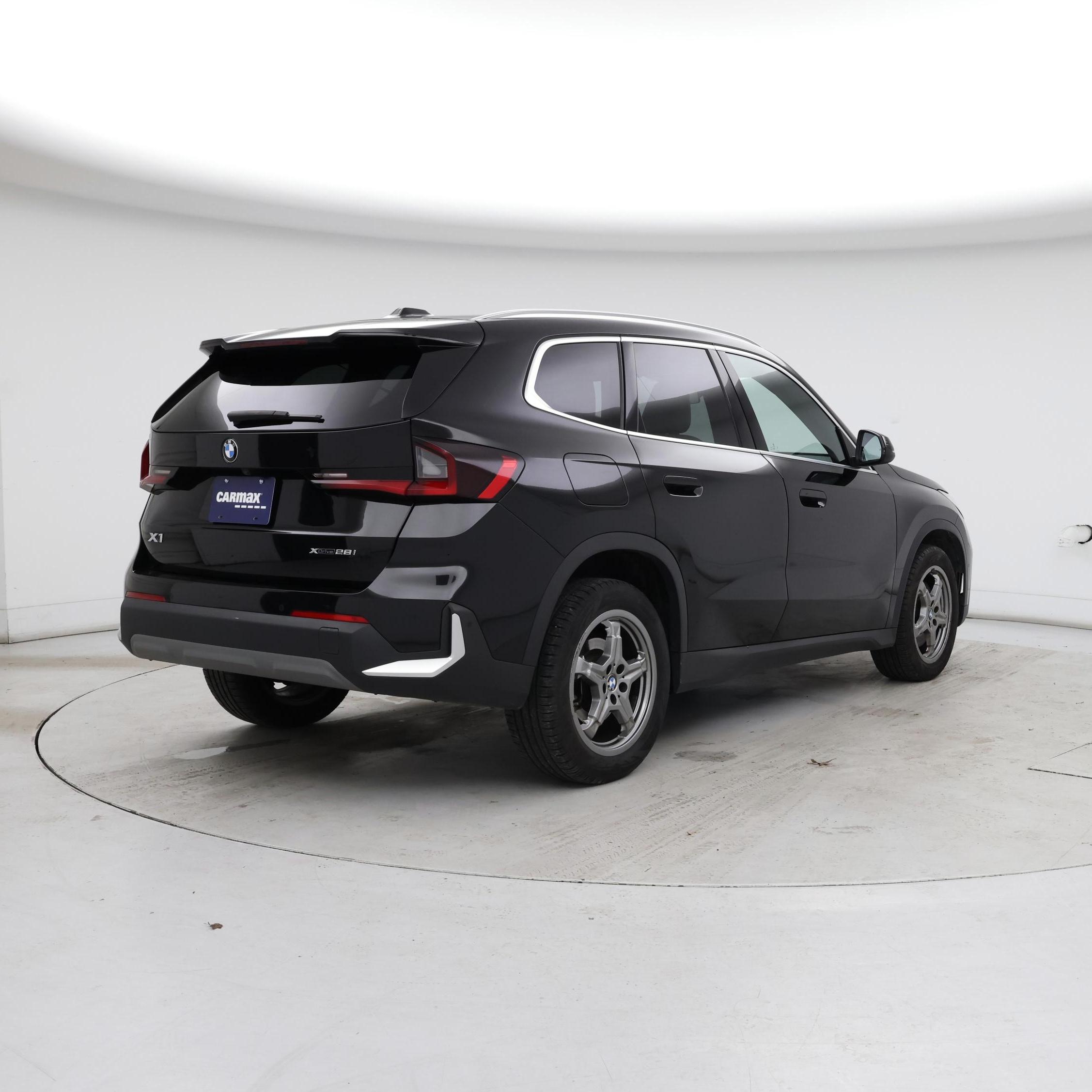 Thumbnail: 2023 BMW X1 - 8