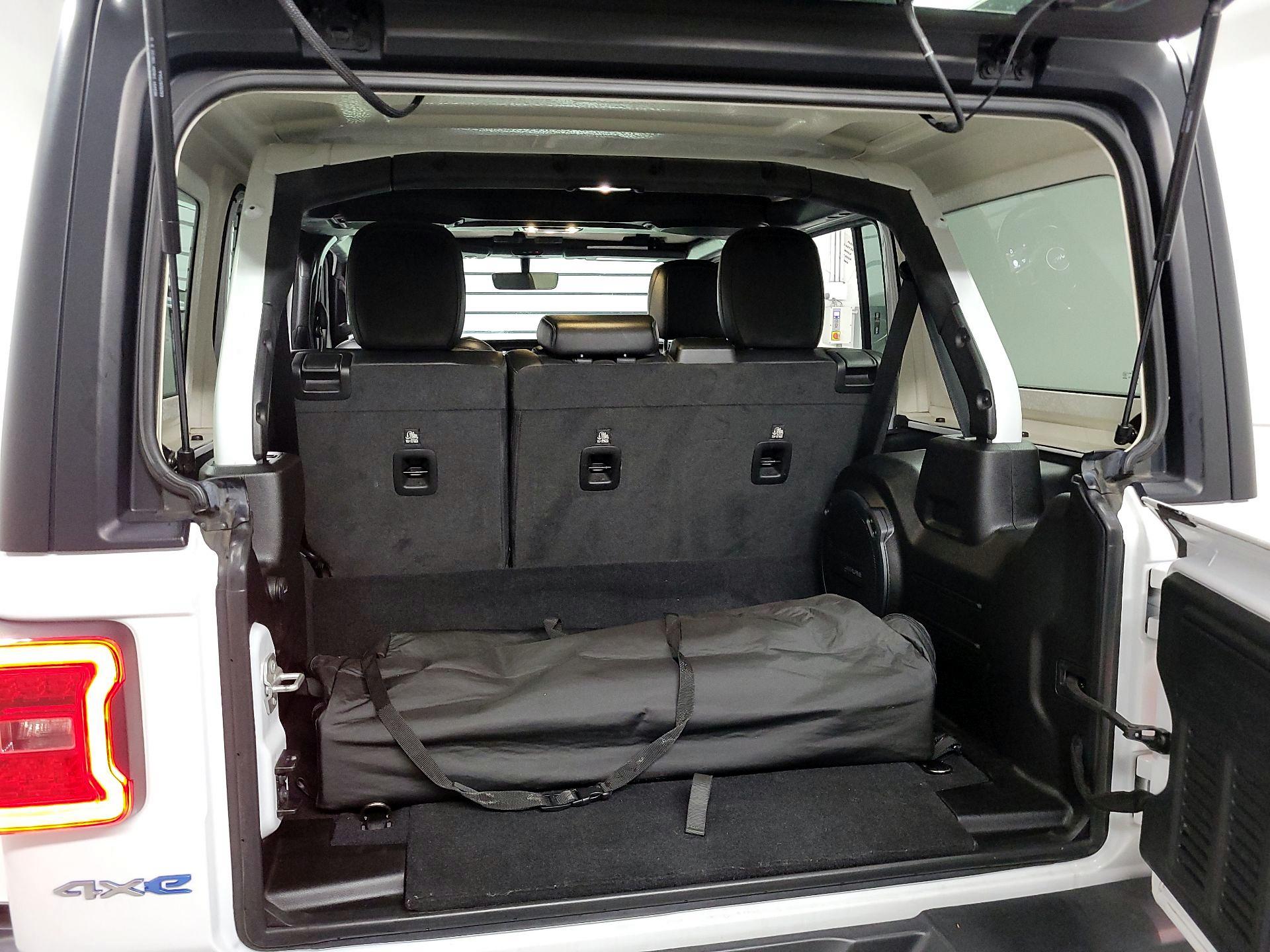 Thumbnail: 2022 Jeep Wrangler - 18