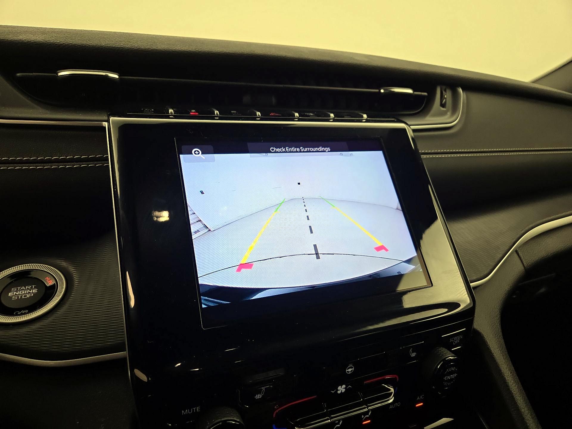 Thumbnail: 2023 Jeep Grand Cherokee - 14