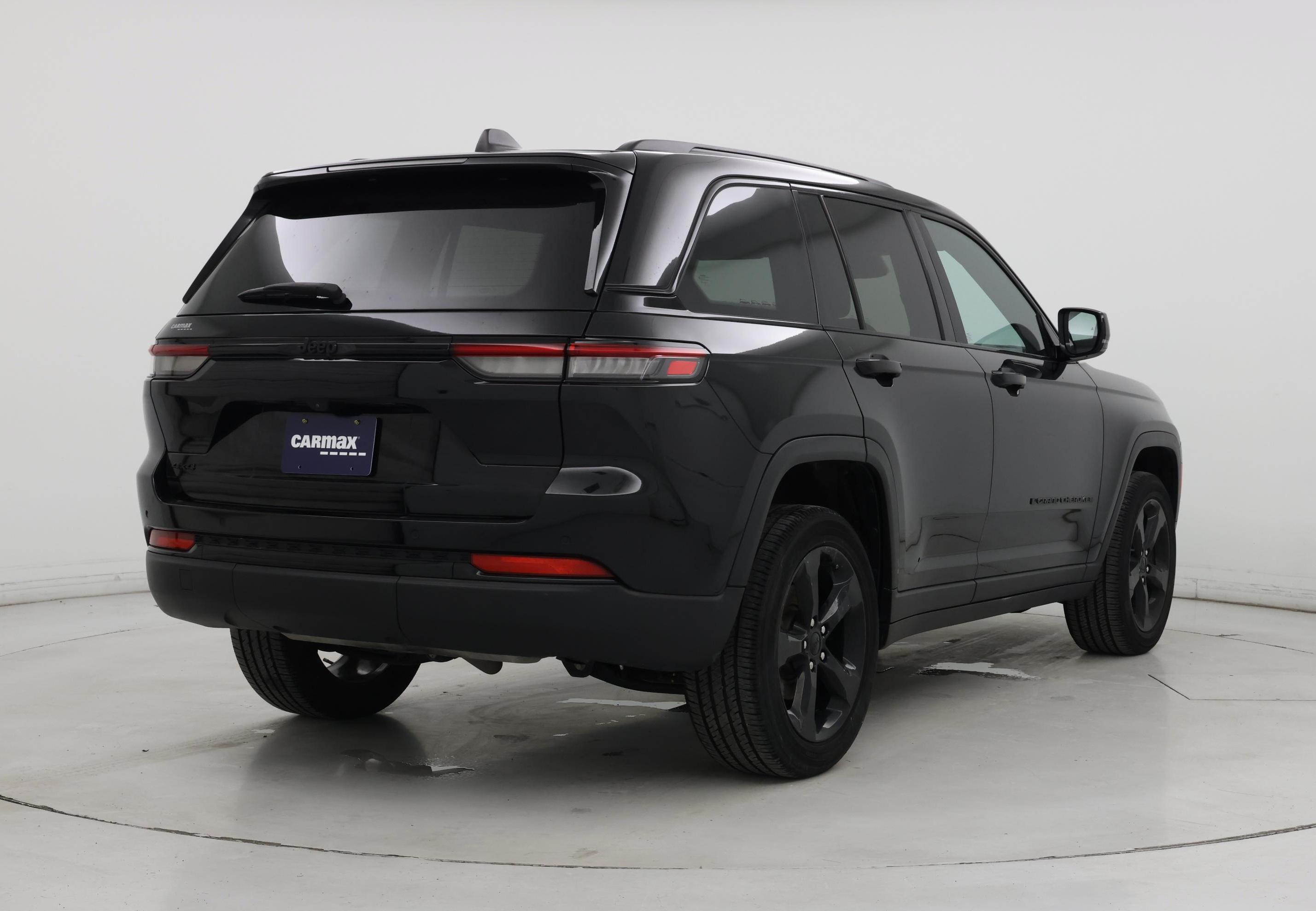 Thumbnail: 2023 Jeep Grand Cherokee - 8