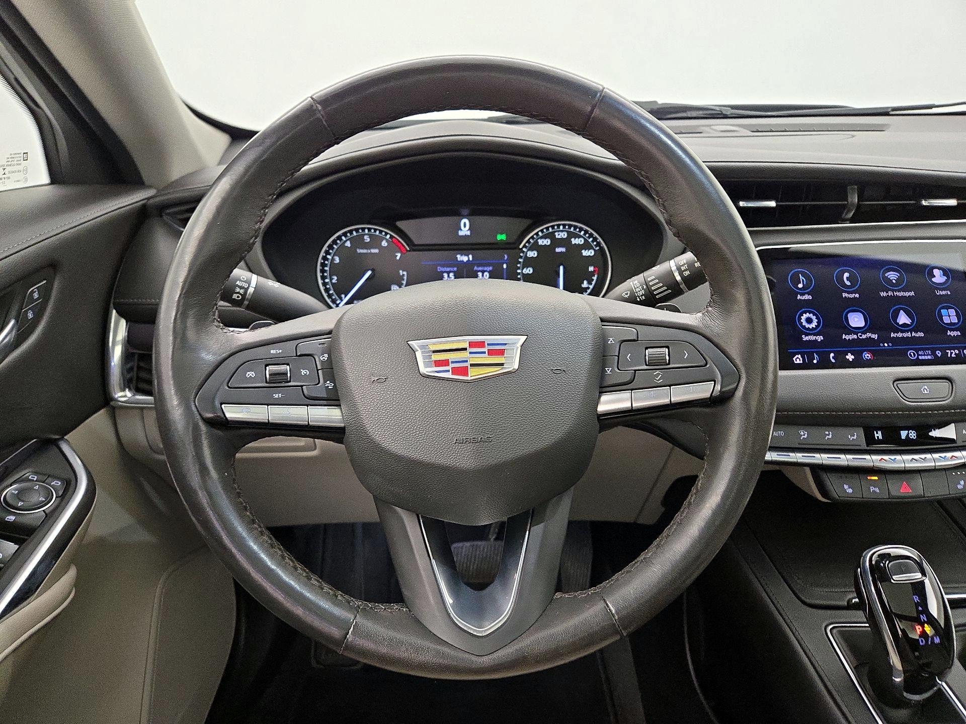 Thumbnail: 2023 Cadillac XT4 - 10