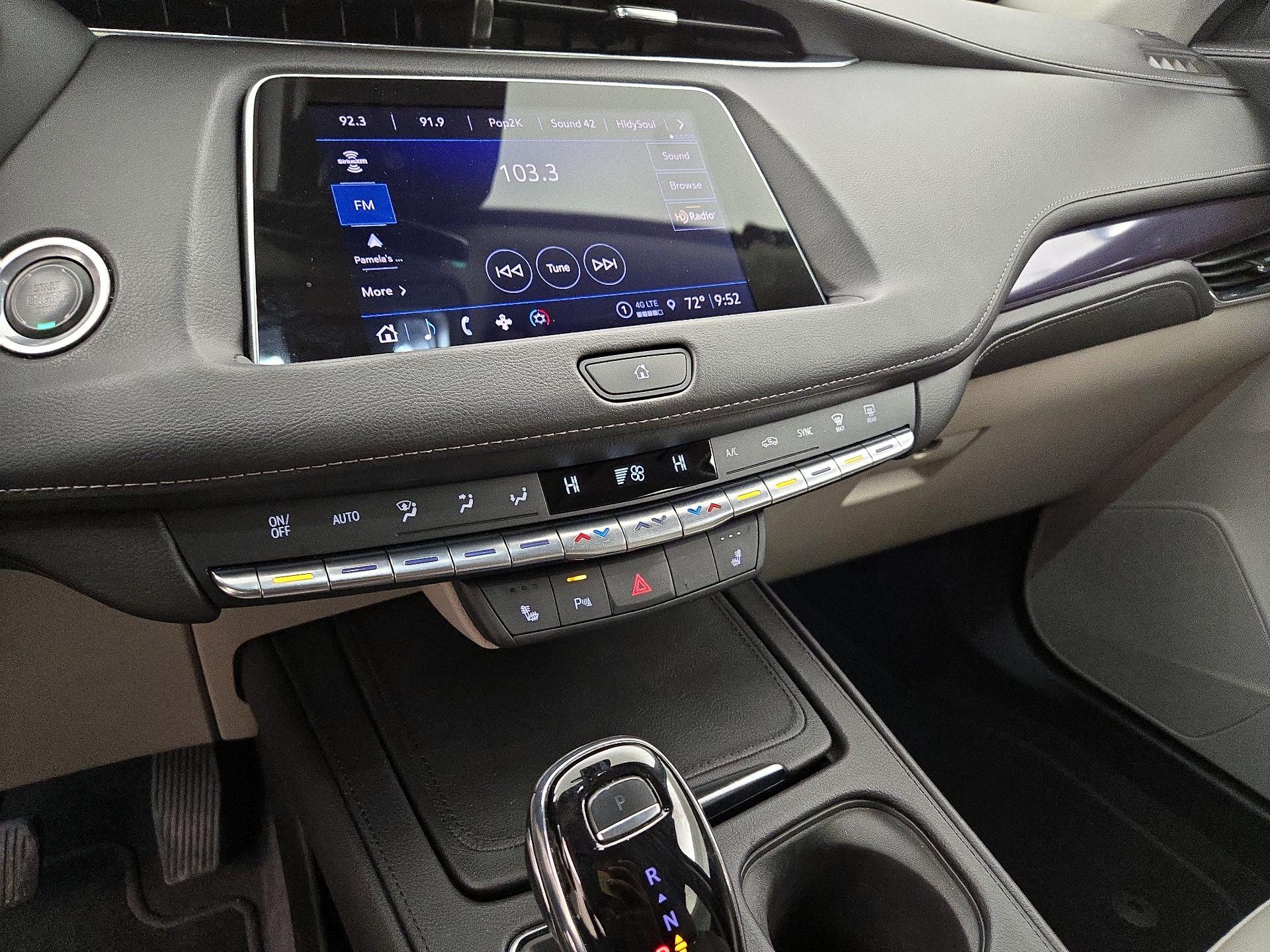 Thumbnail: 2023 Cadillac XT4 - 16