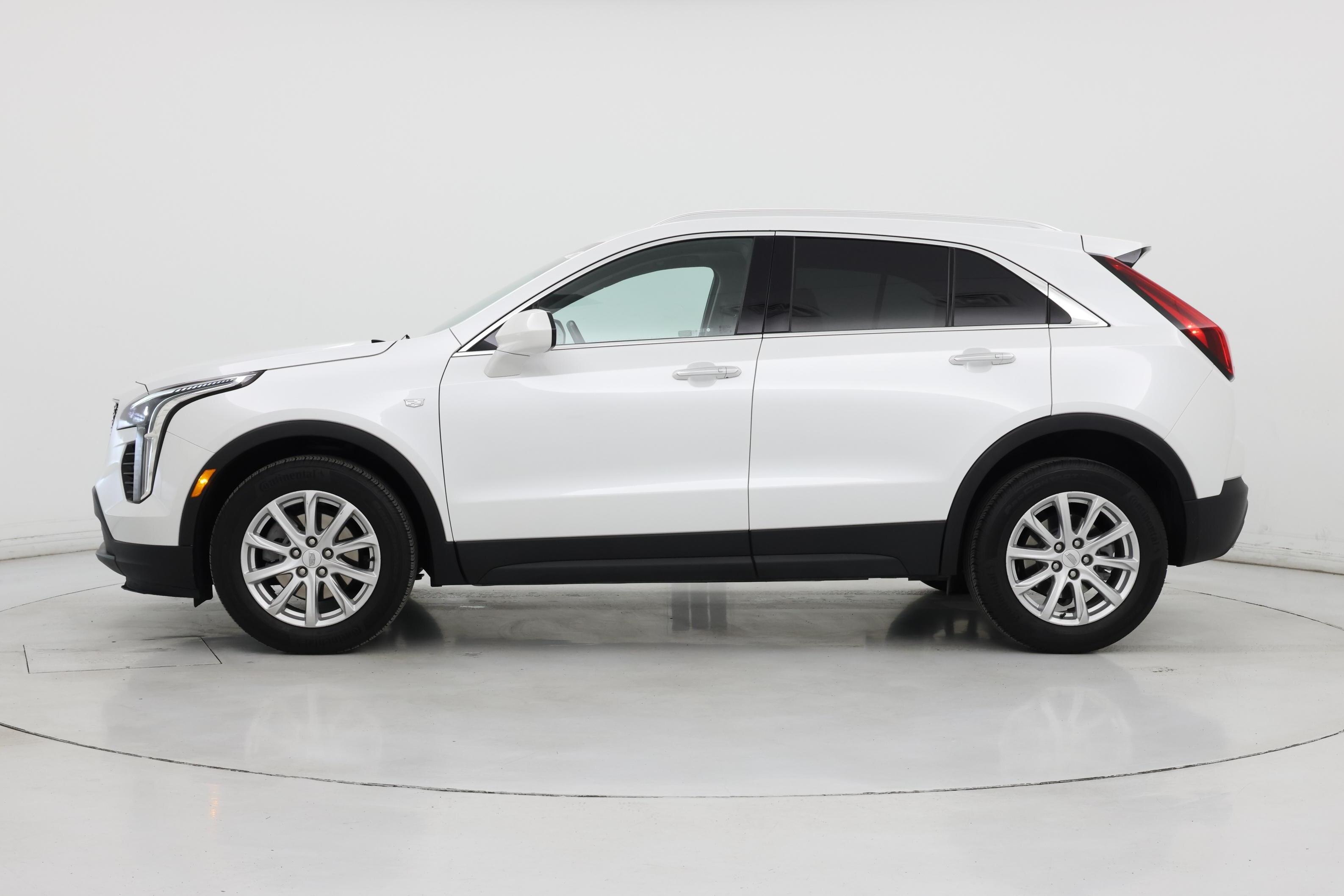 Thumbnail: 2023 Cadillac XT4 - 3