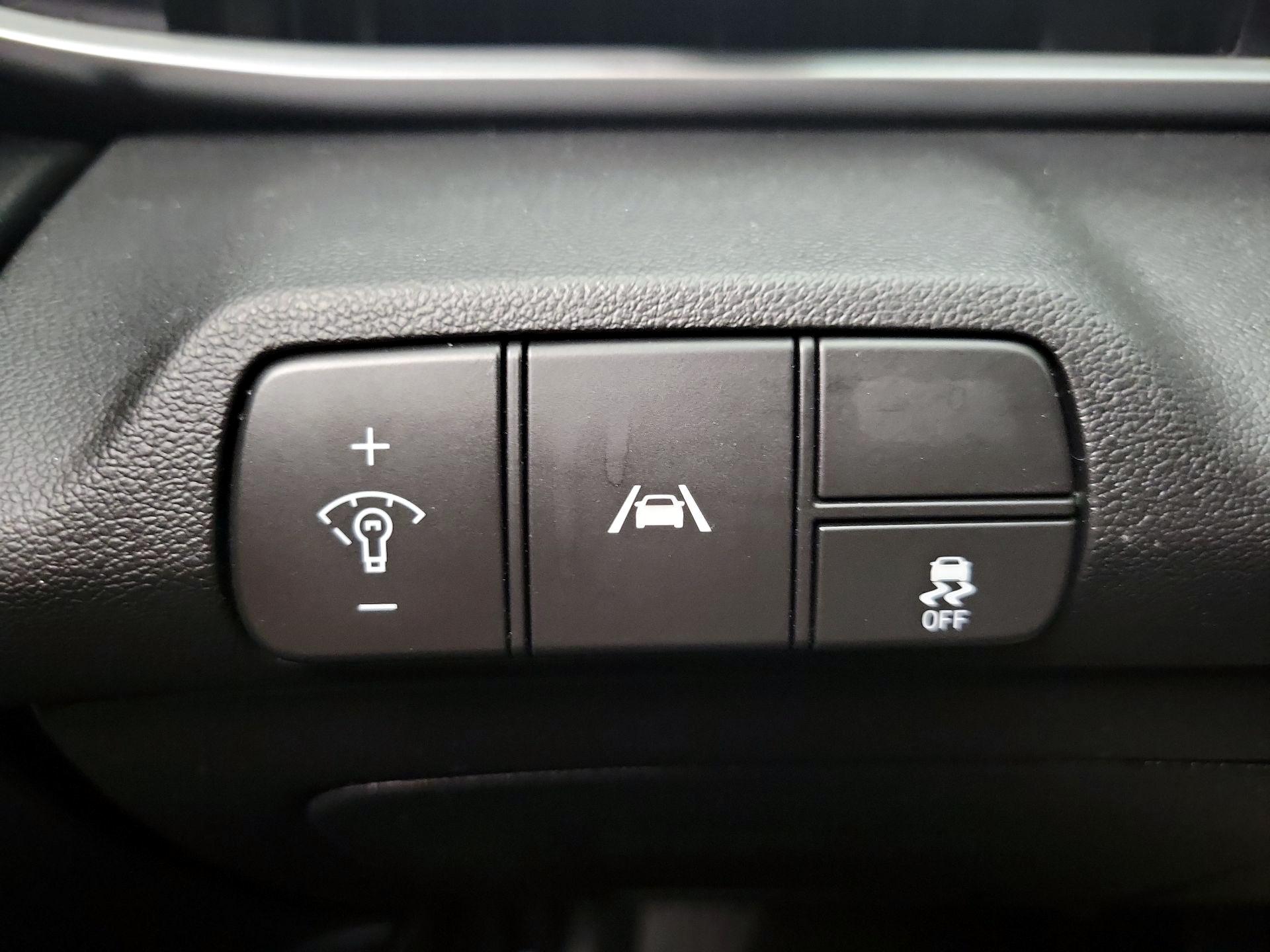 Thumbnail: 2022 Hyundai Elantra - 13