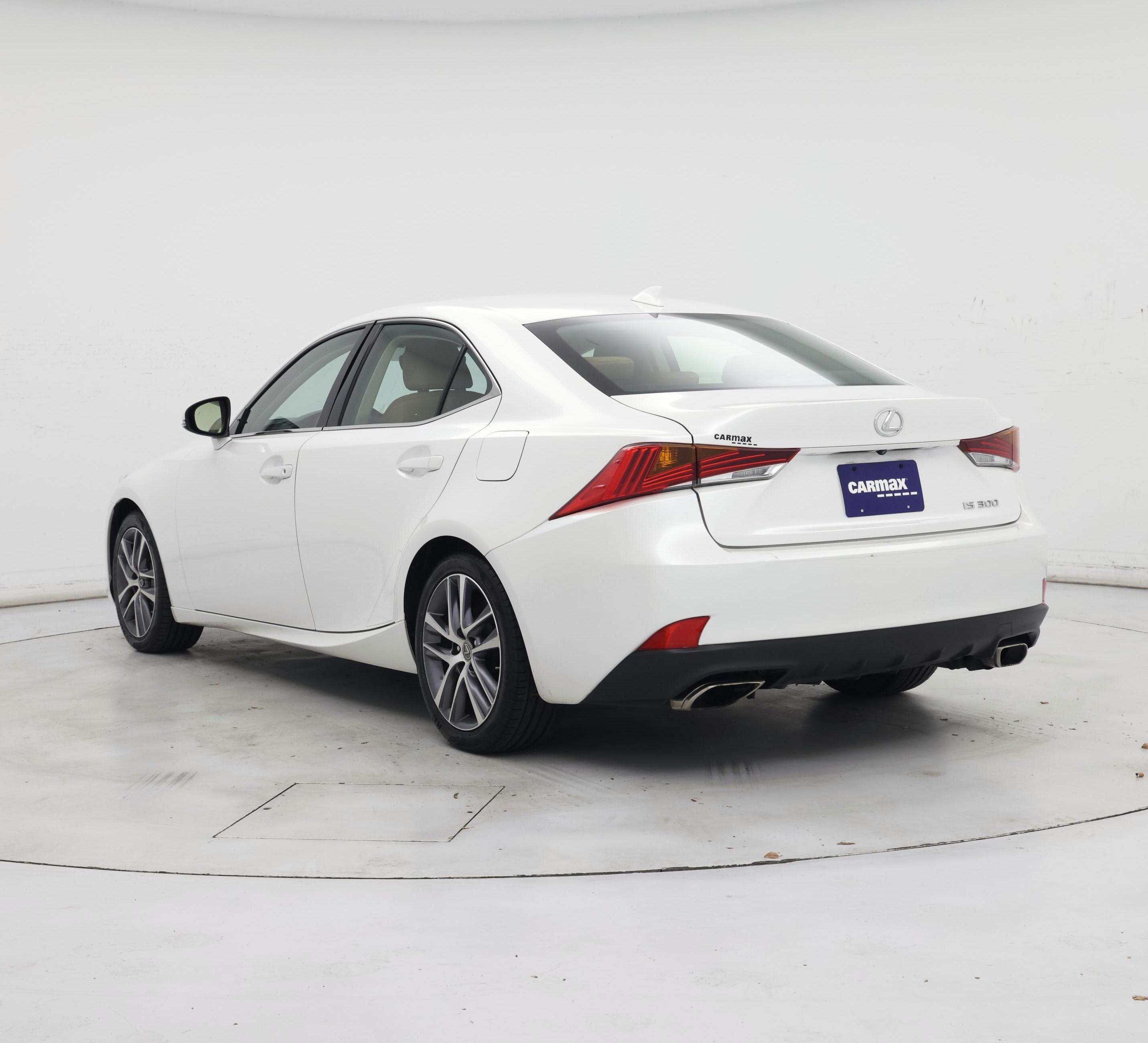 Thumbnail: 2020 Lexus IS - 2