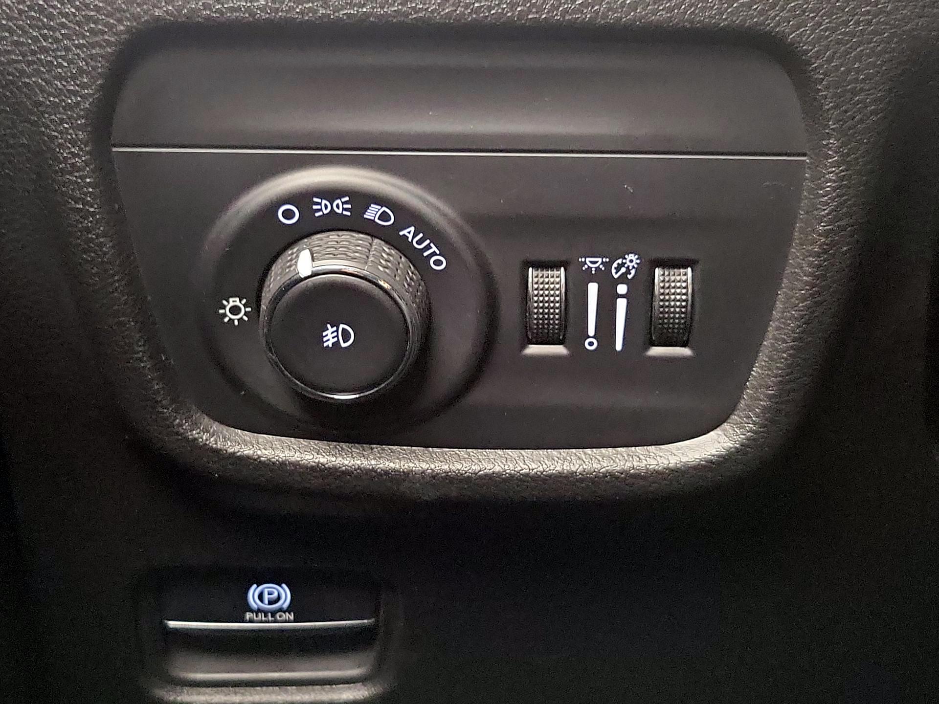 Thumbnail: 2023 Jeep Grand Cherokee - 13