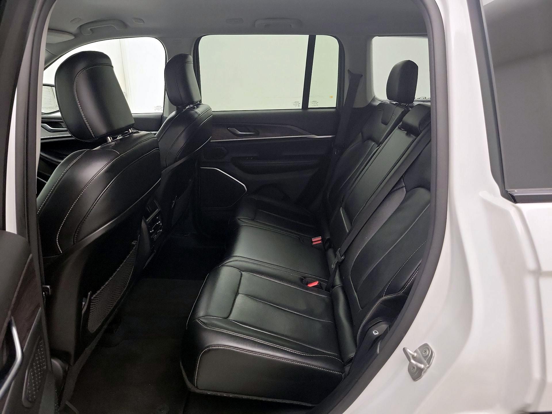 Thumbnail: 2023 Jeep Grand Cherokee - 20