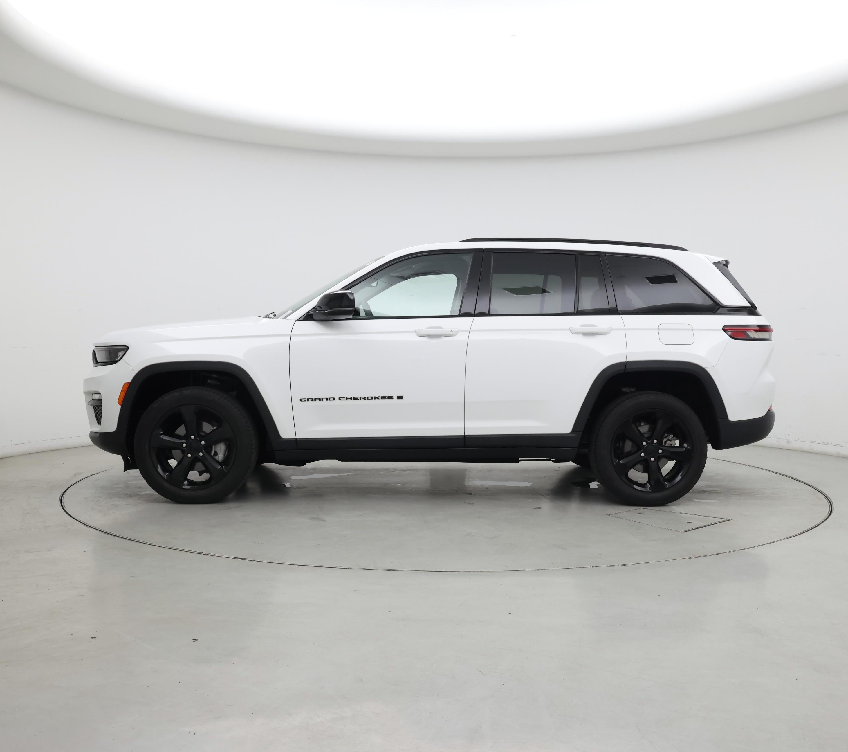 Thumbnail: 2023 Jeep Grand Cherokee - 3