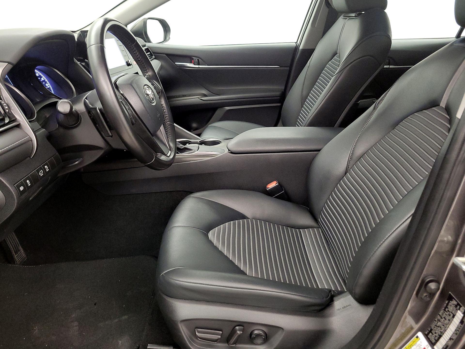 Thumbnail: 2021 Toyota Camry - 11