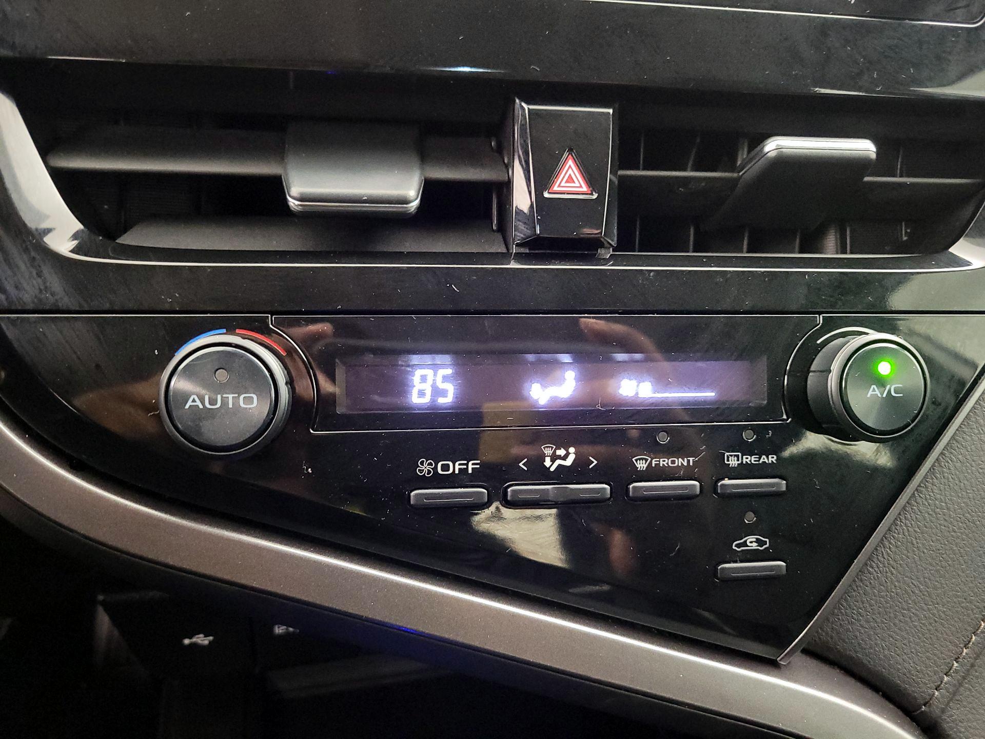 Thumbnail: 2021 Toyota Camry - 16