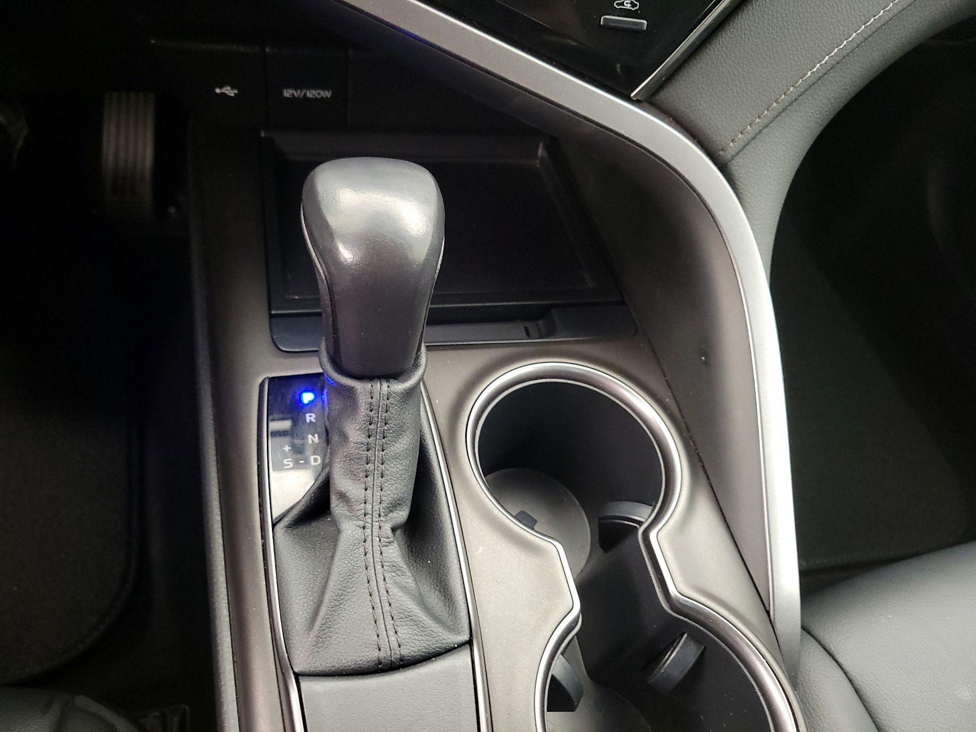 Thumbnail: 2021 Toyota Camry - 17