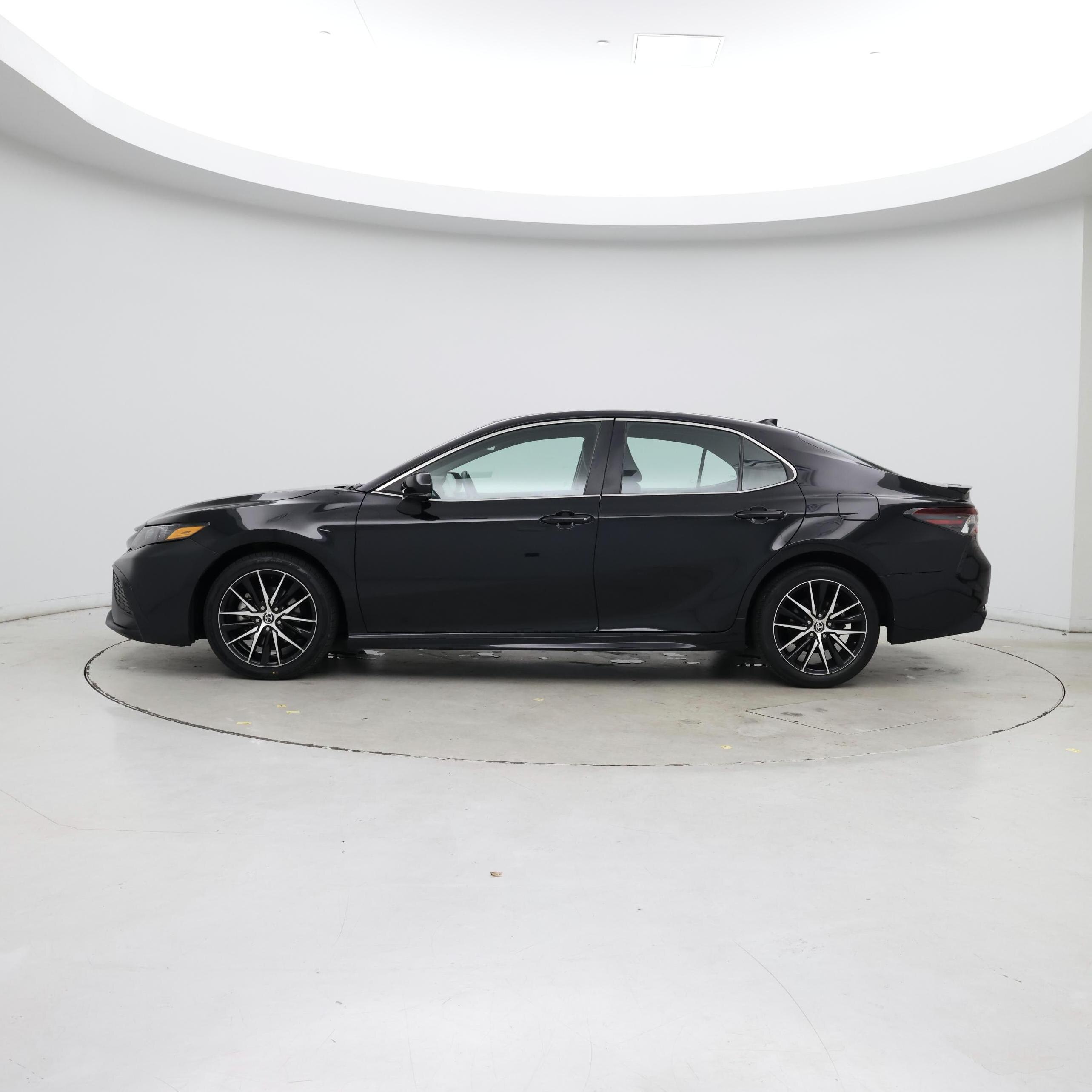 Thumbnail: 2024 Toyota Camry - 3