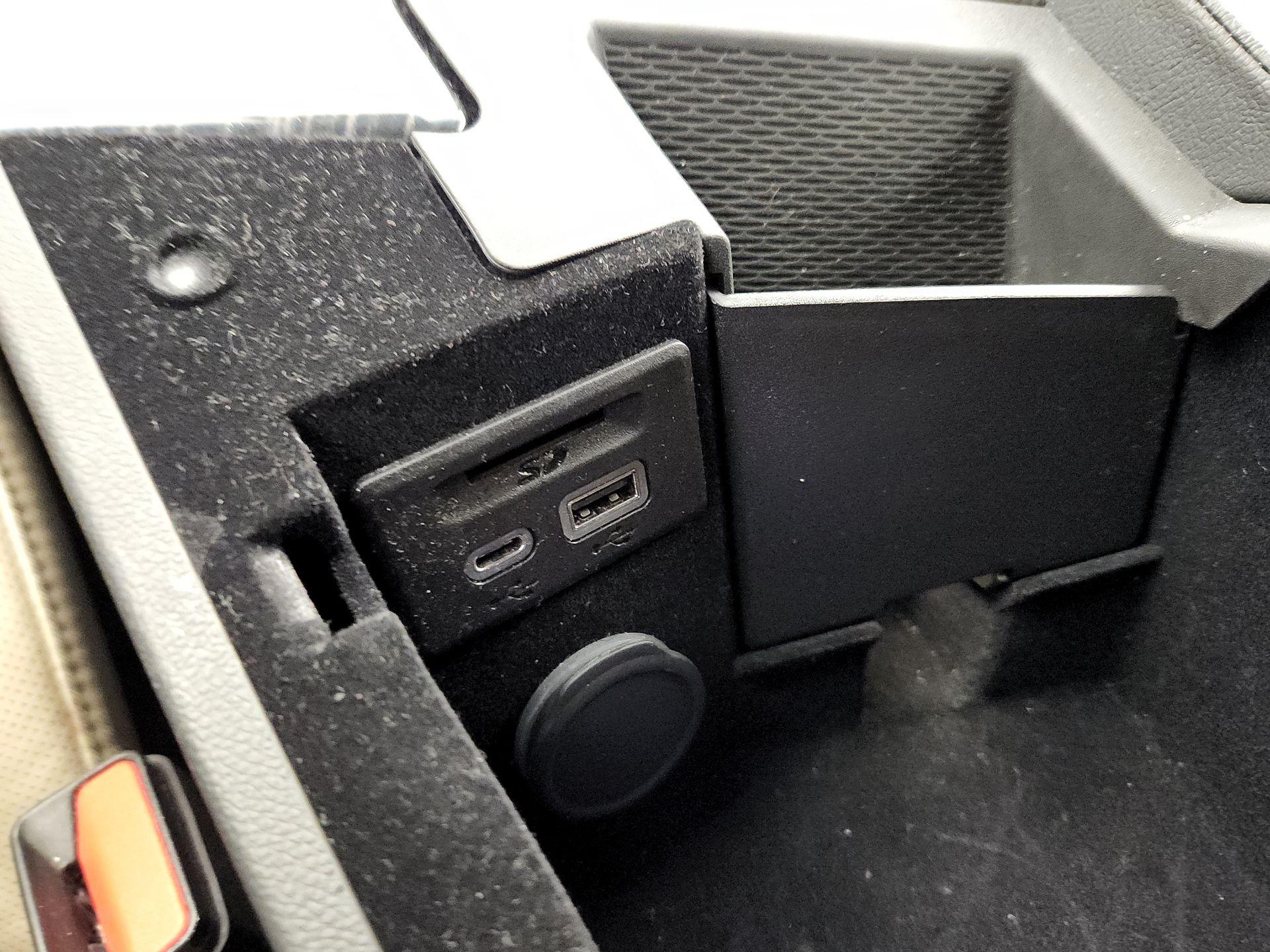 Thumbnail: 2023 Cadillac CT5 - 16