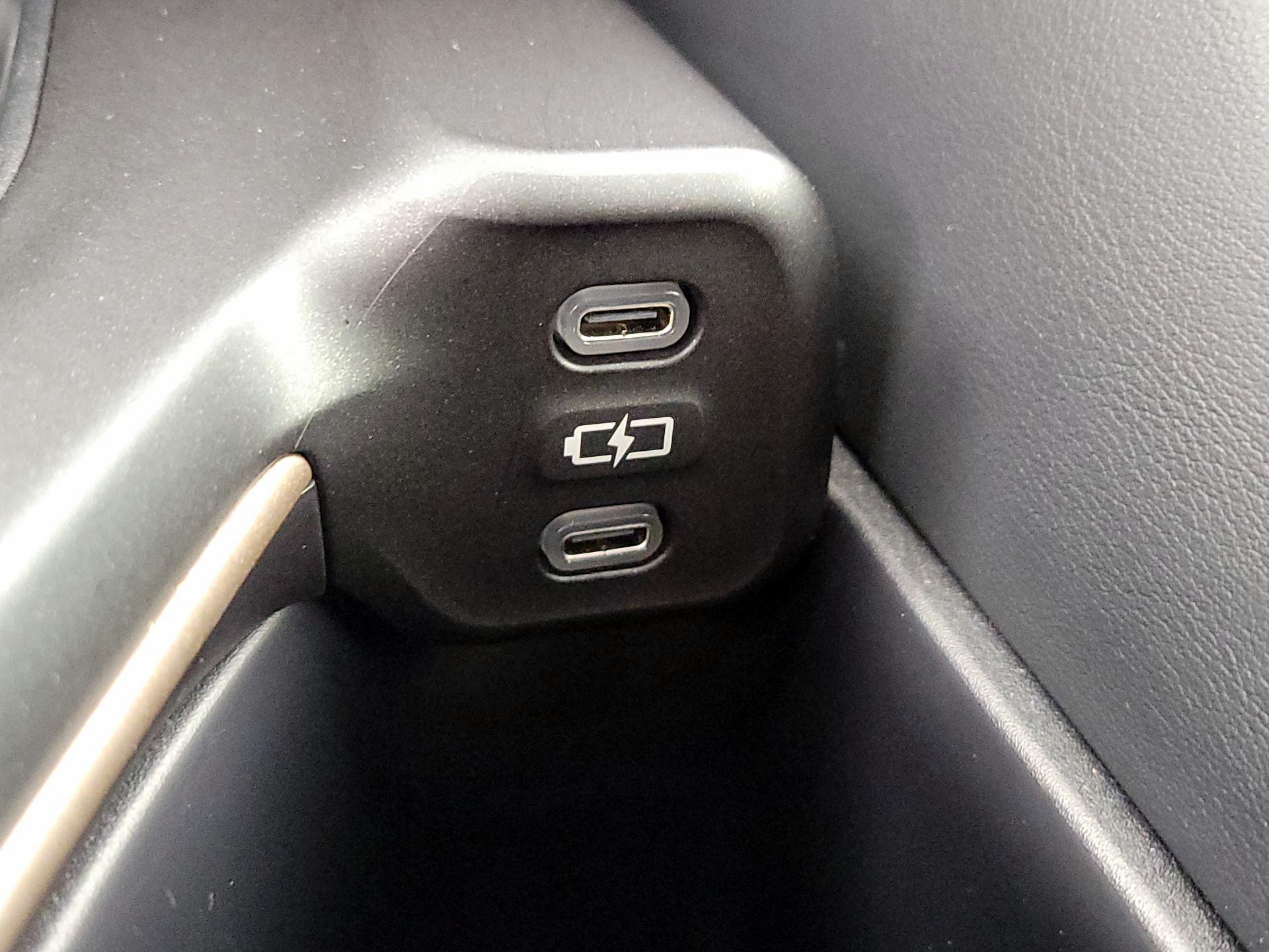 Thumbnail: 2023 Toyota Crown - 18