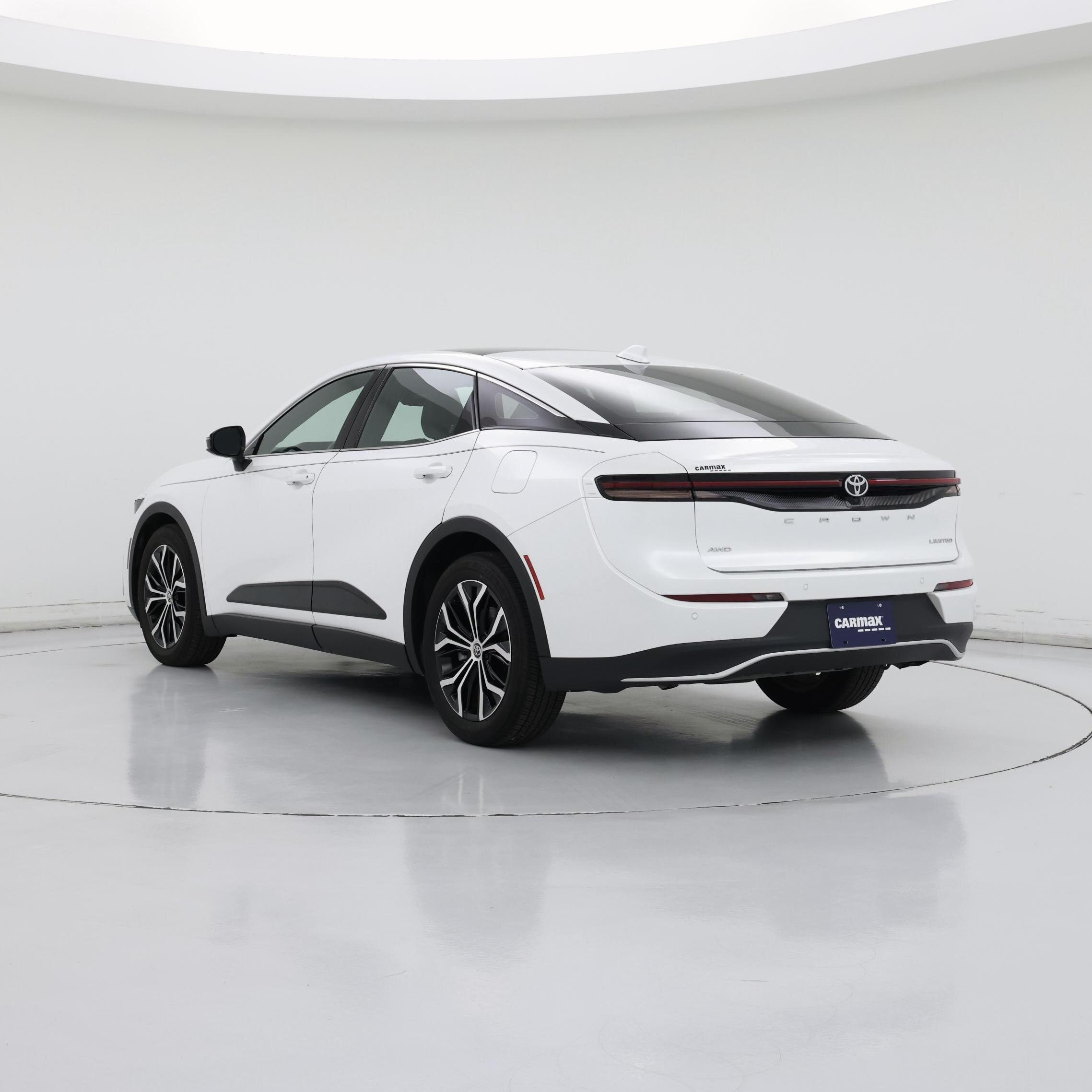 Thumbnail: 2023 Toyota Crown - 2