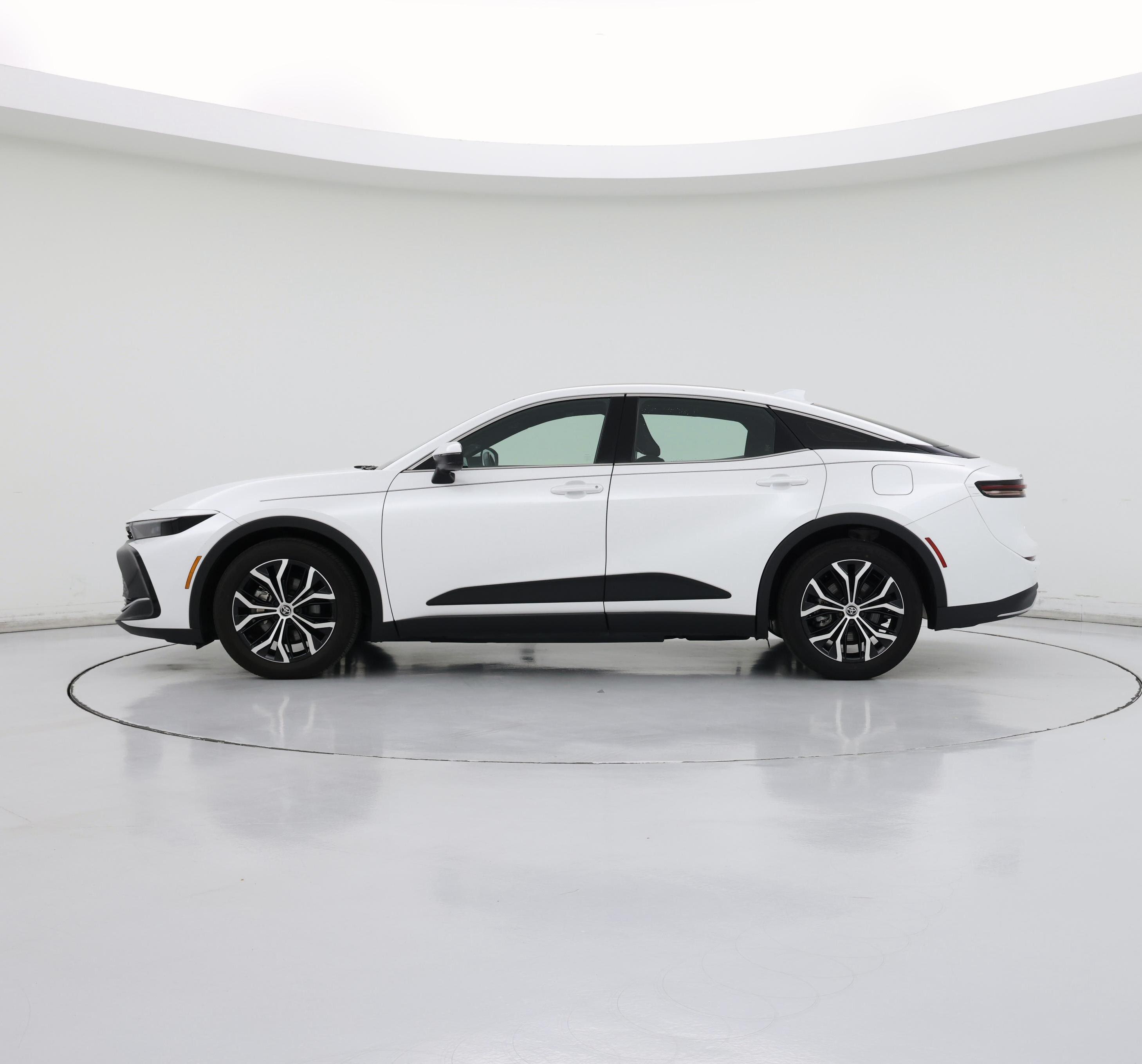 Thumbnail: 2023 Toyota Crown - 3