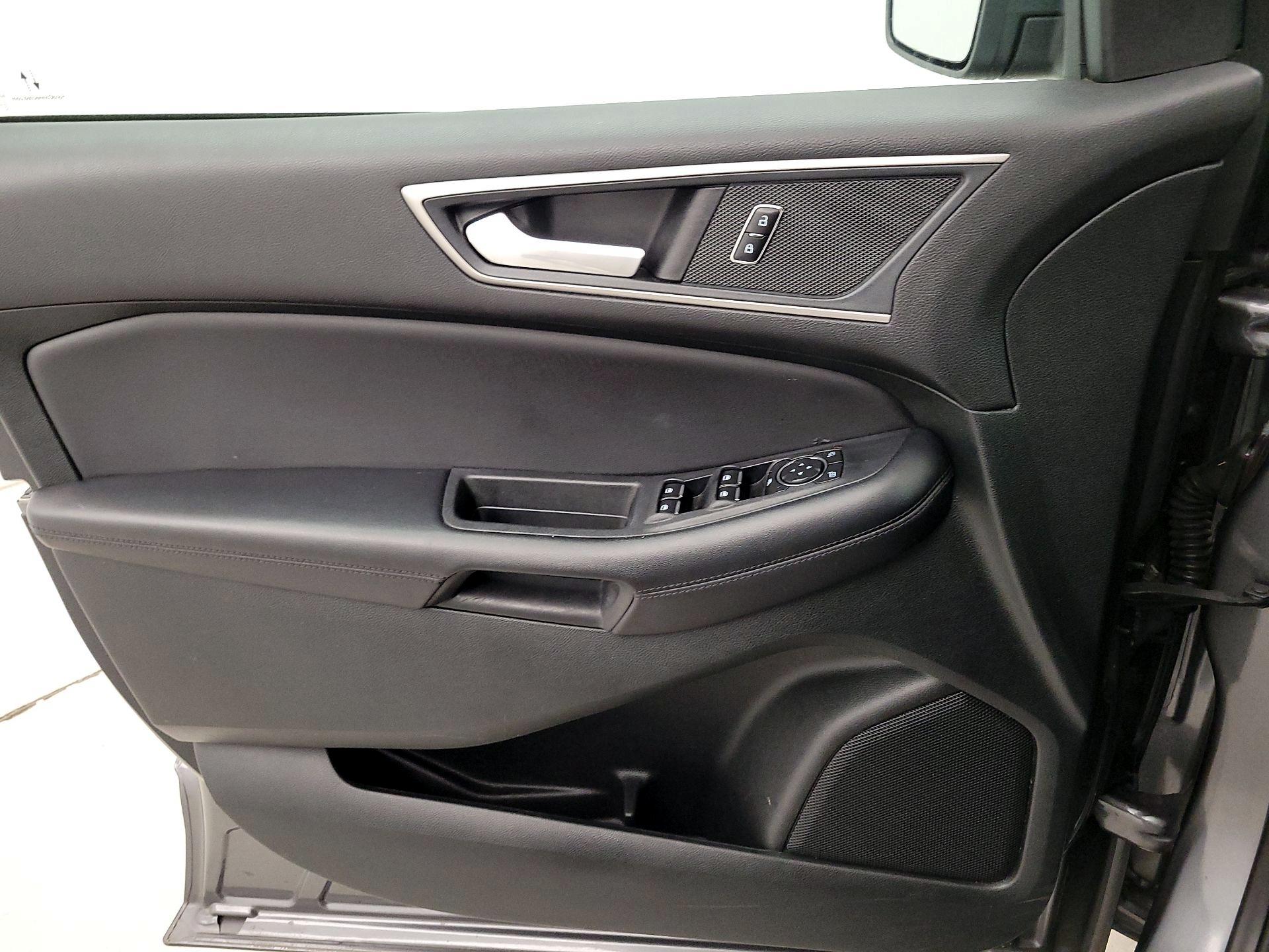 Thumbnail: 2023 Ford Edge - 12