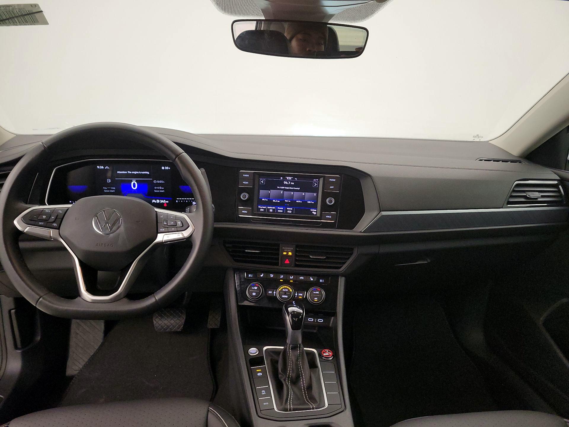 Thumbnail: 2024 Volkswagen Jetta - 9