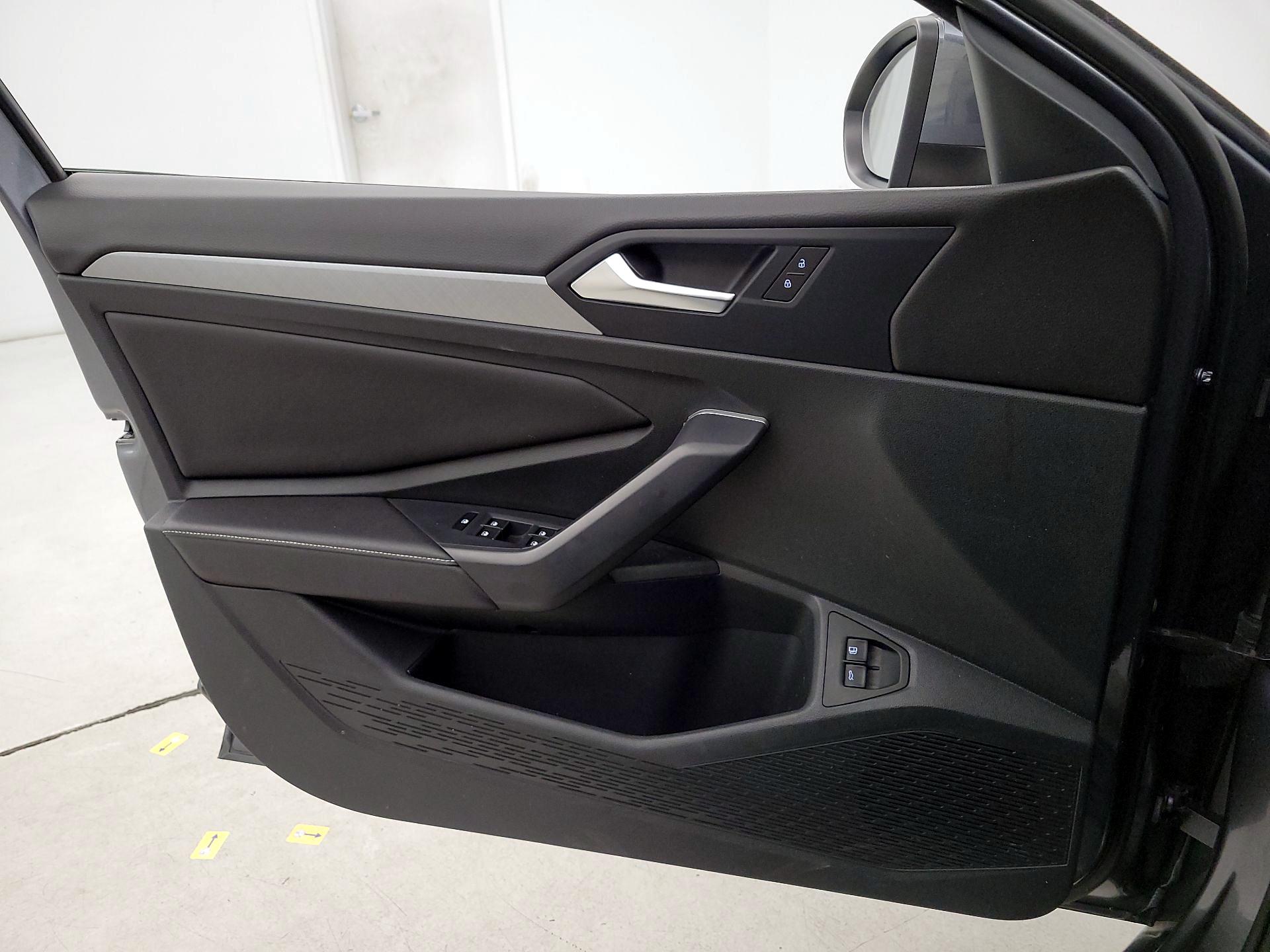 Thumbnail: 2024 Volkswagen Jetta - 12