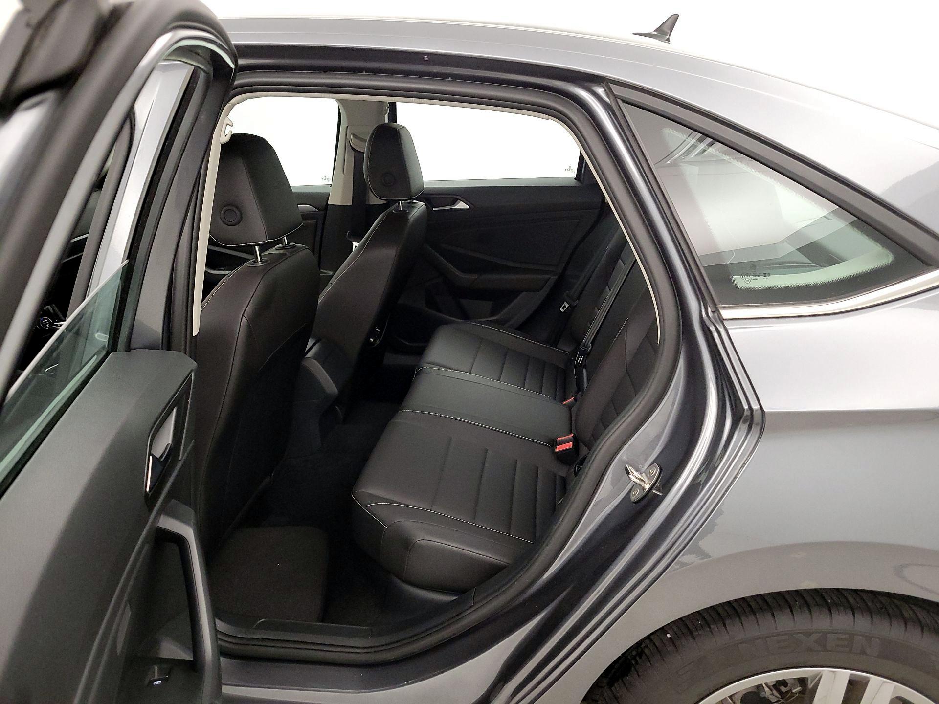 Thumbnail: 2024 Volkswagen Jetta - 18