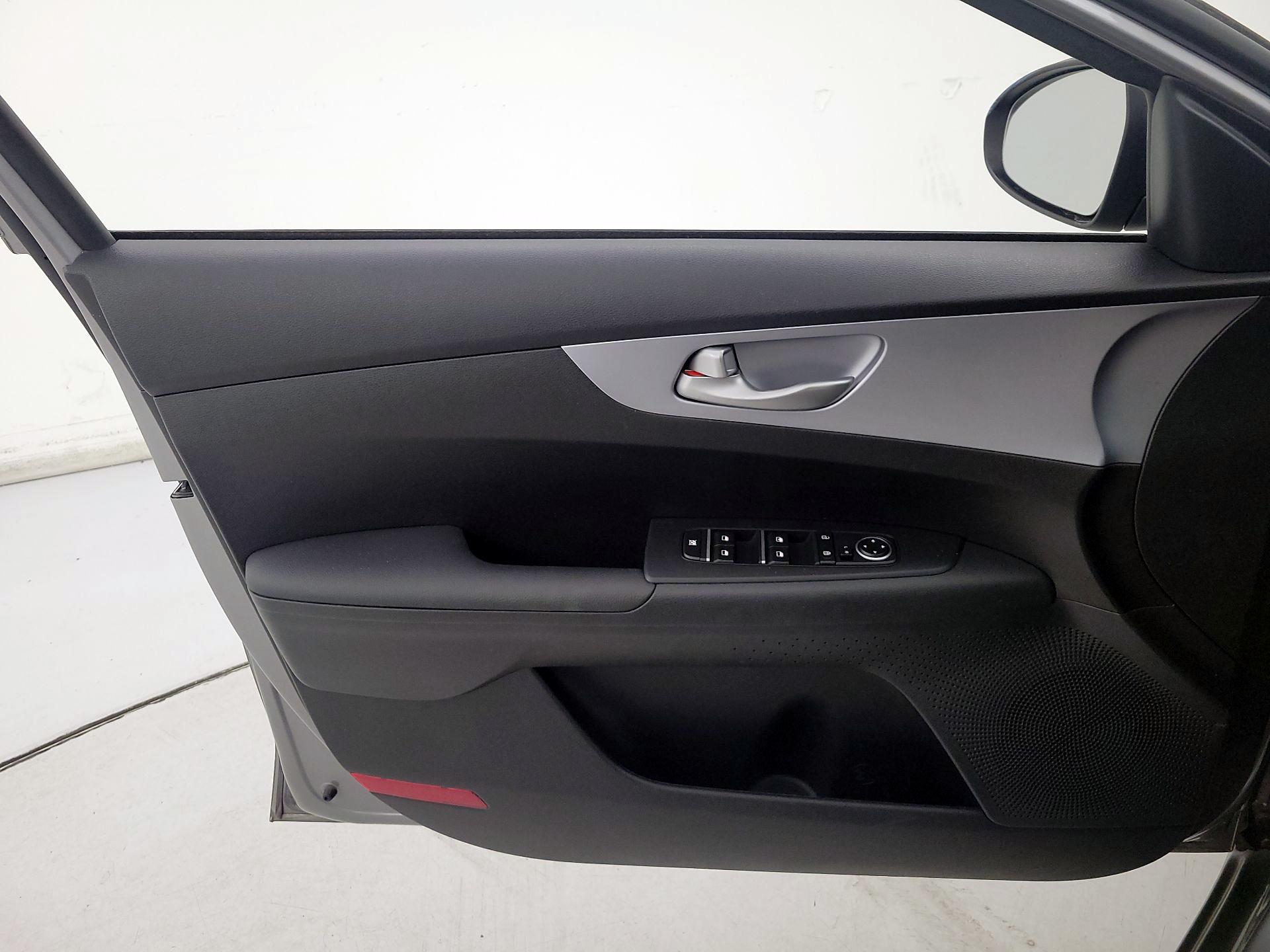 Thumbnail: 2024 Kia Forte - 12