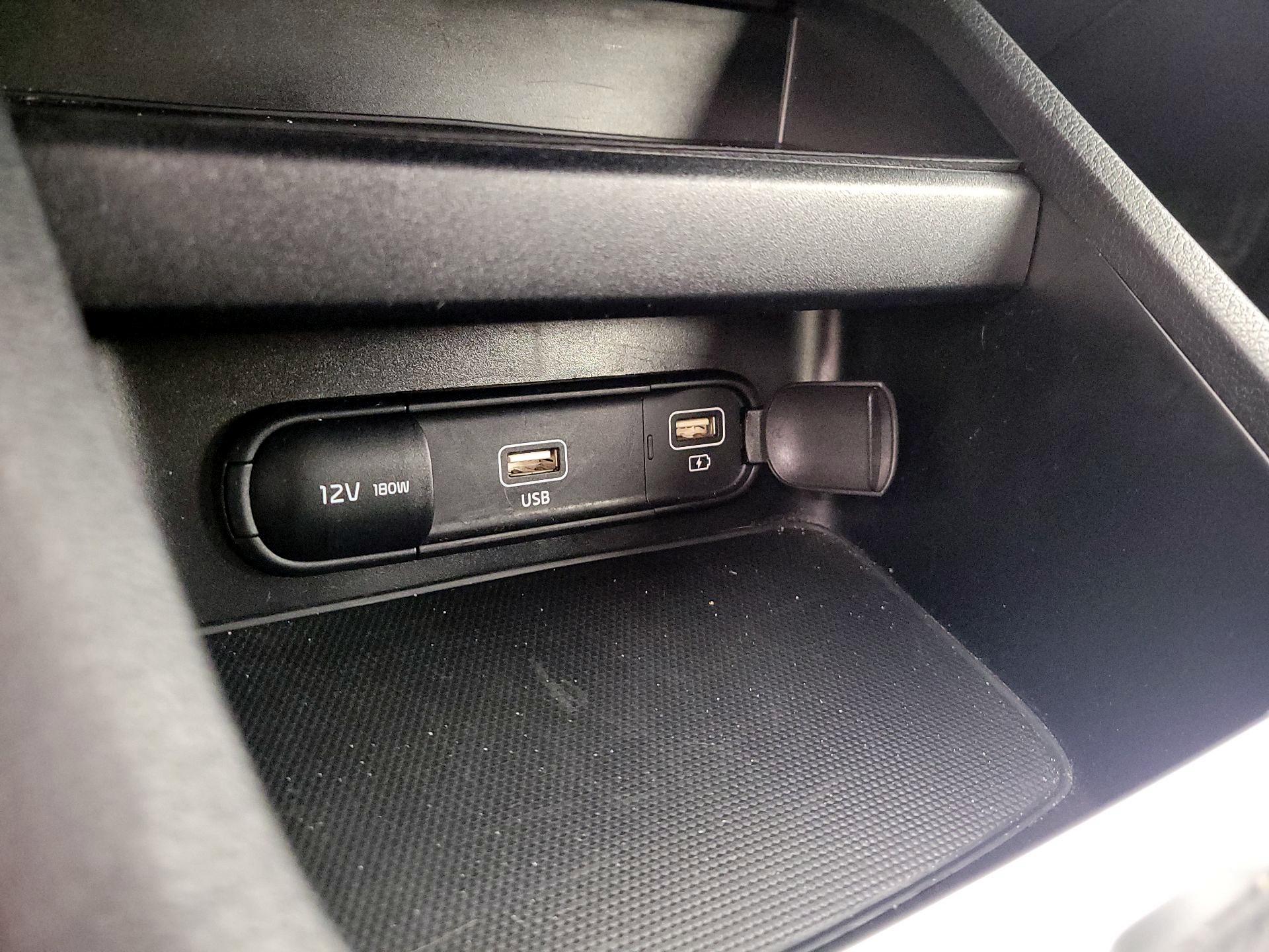 Thumbnail: 2024 Kia Forte - 18