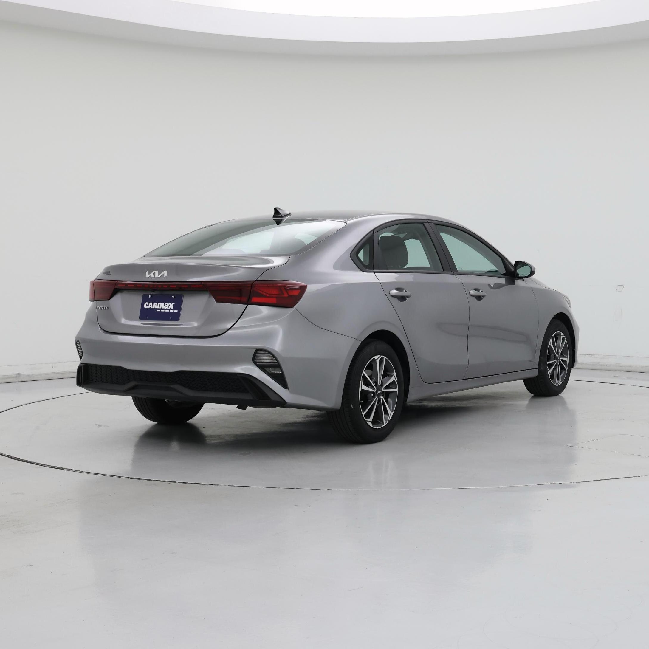 Thumbnail: 2024 Kia Forte - 8