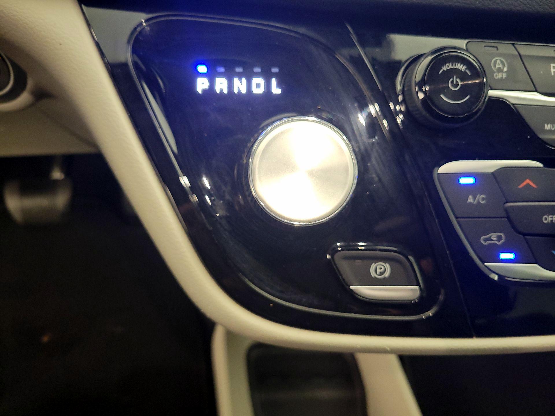 Thumbnail: 2024 Chrysler Pacifica - 17