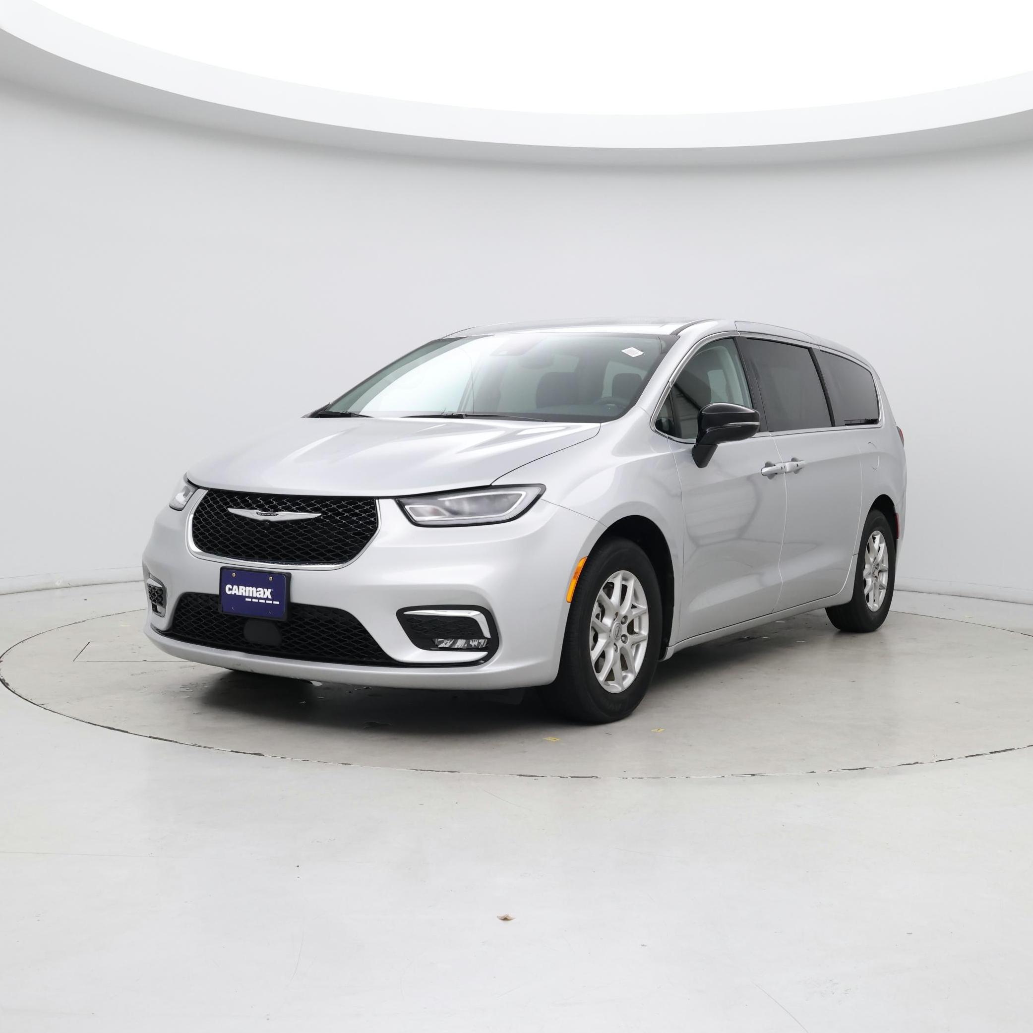 Thumbnail: 2024 Chrysler Pacifica - 4