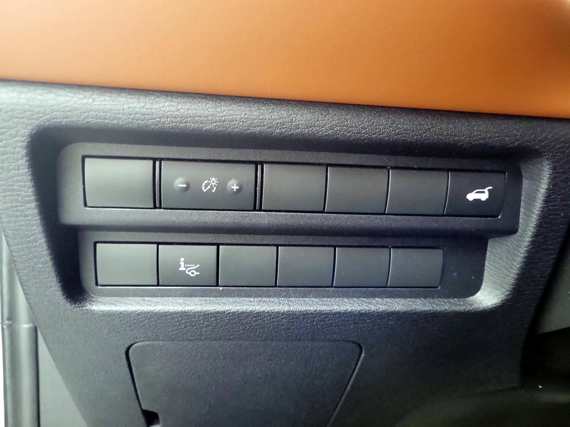 Thumbnail: 2022 Mitsubishi Outlander - 11