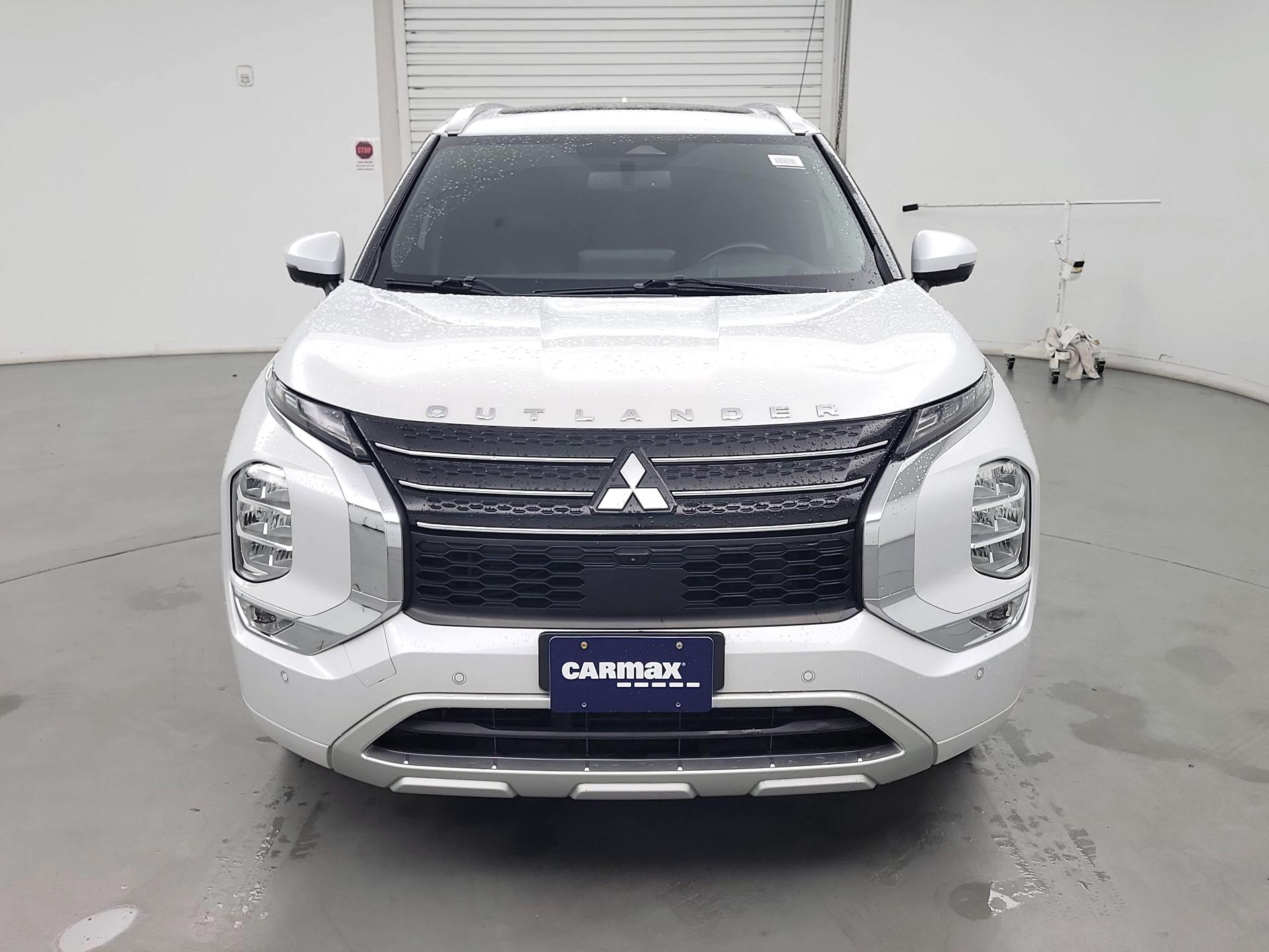 Thumbnail: 2022 Mitsubishi Outlander - 2