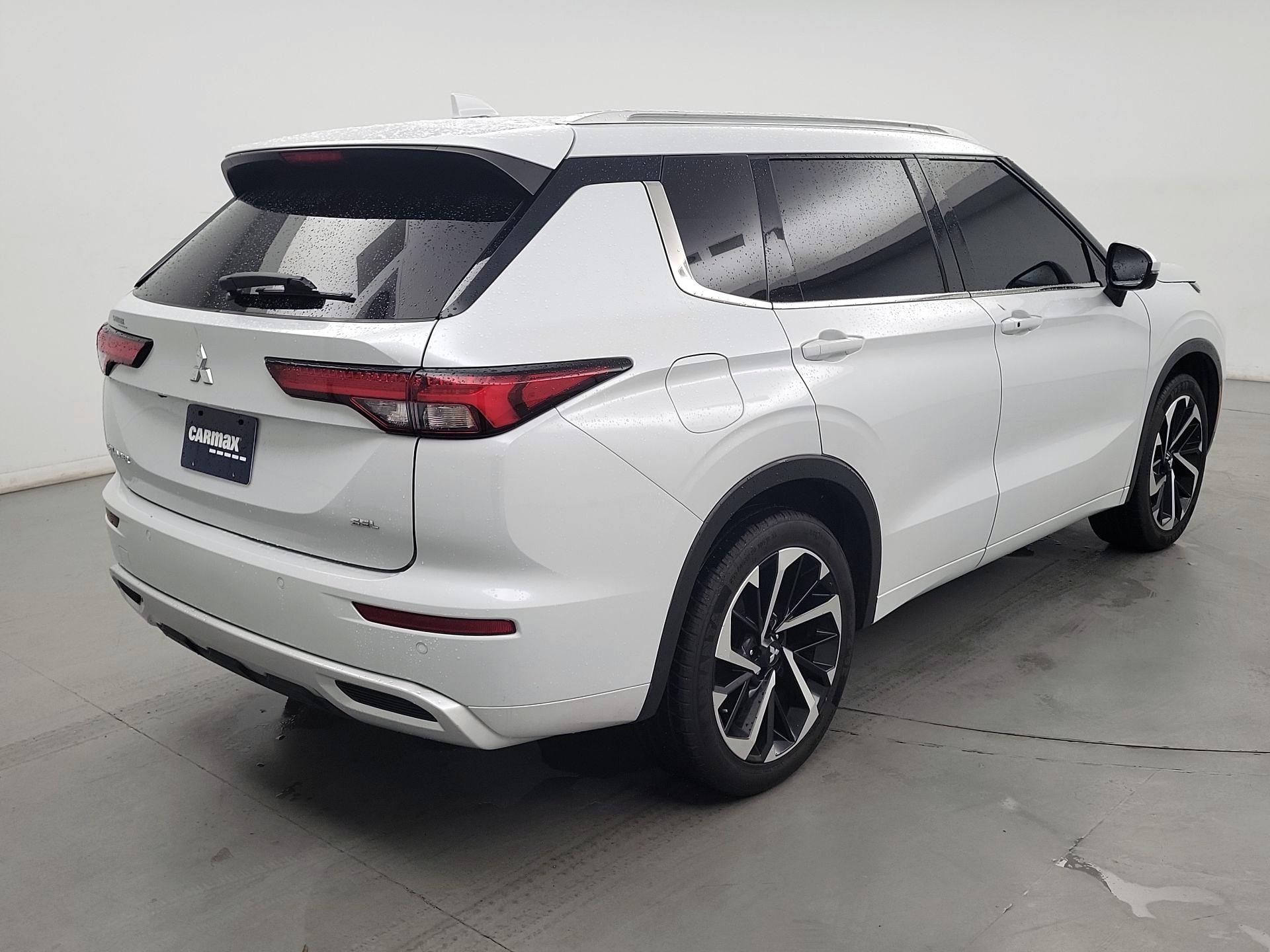Thumbnail: 2022 Mitsubishi Outlander - 5