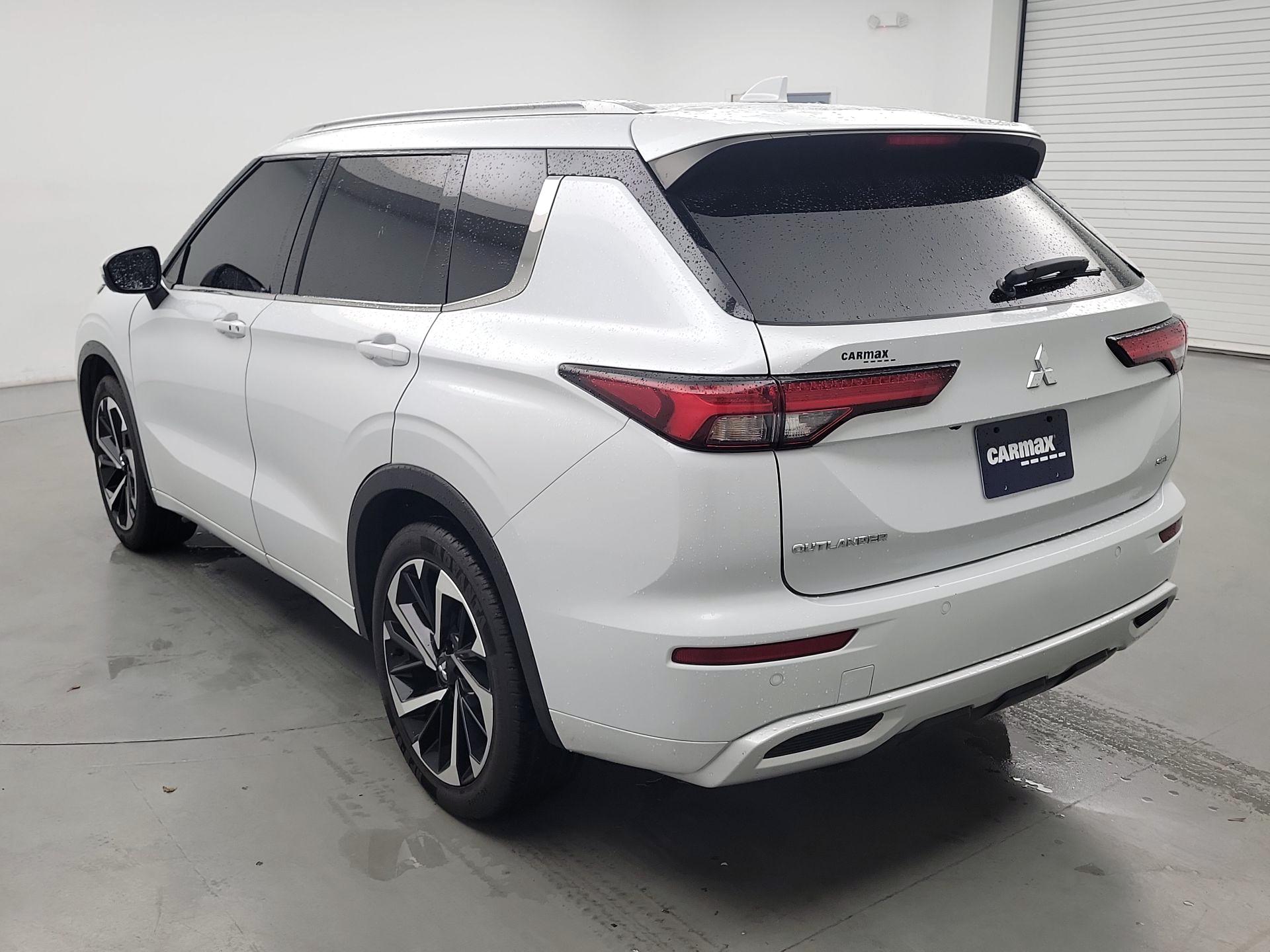 Thumbnail: 2022 Mitsubishi Outlander - 7