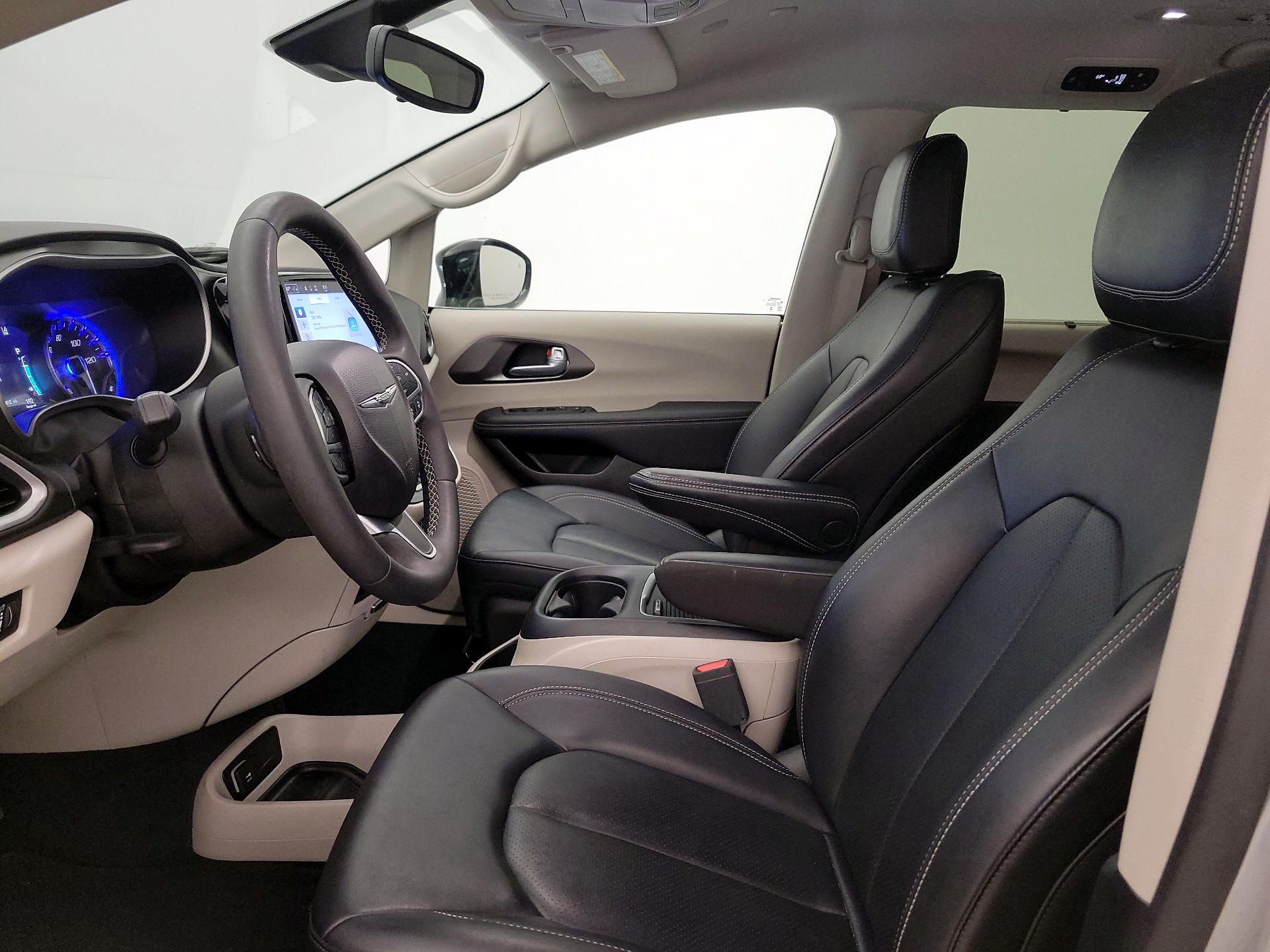 Thumbnail: 2024 Chrysler Pacifica - 11