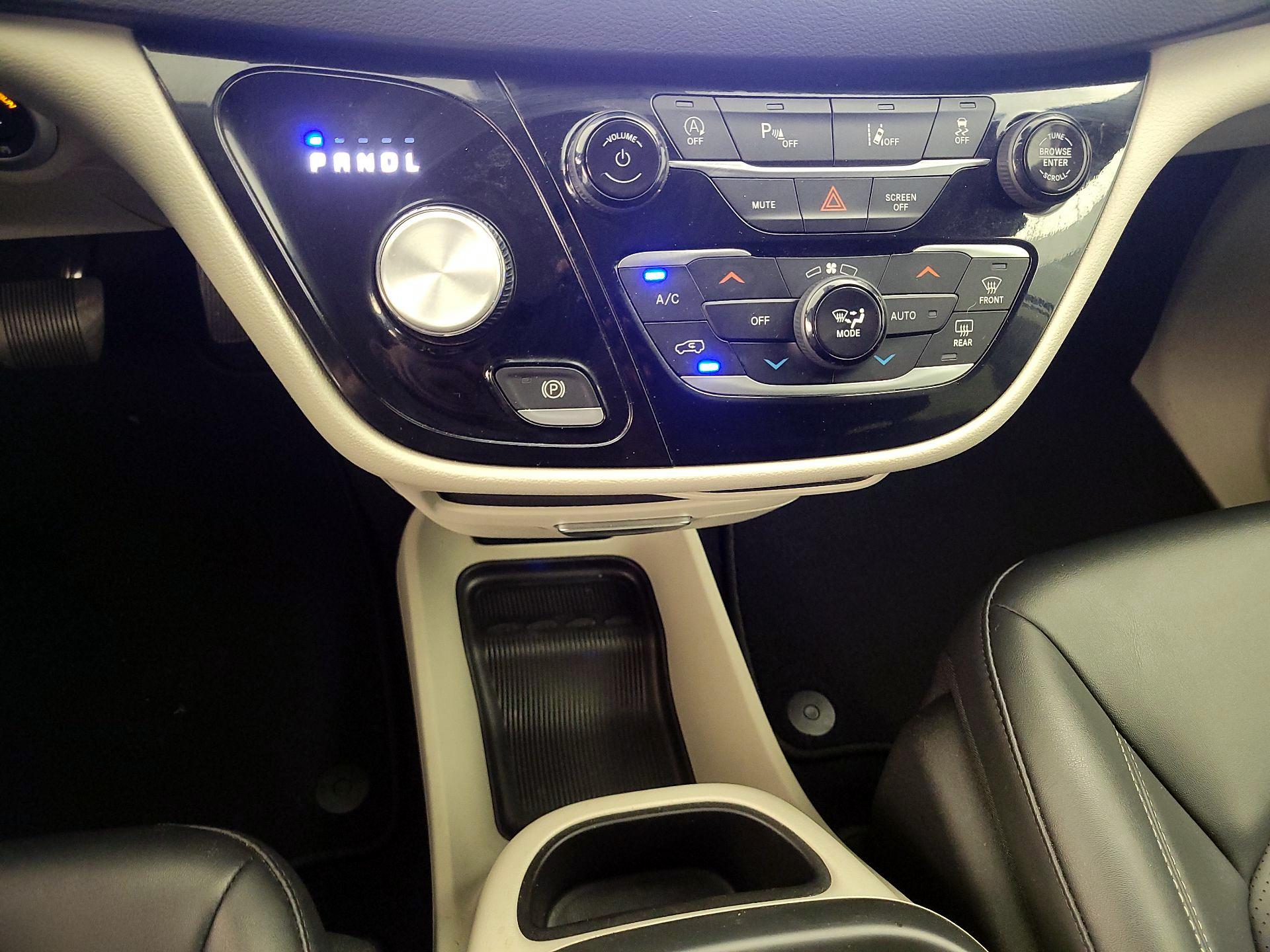 Thumbnail: 2024 Chrysler Pacifica - 17