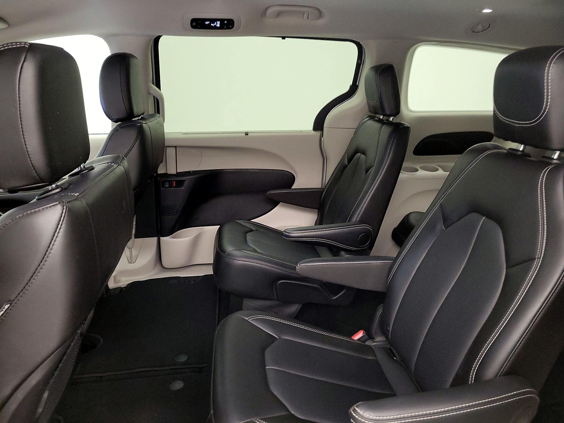 Thumbnail: 2024 Chrysler Pacifica - 19